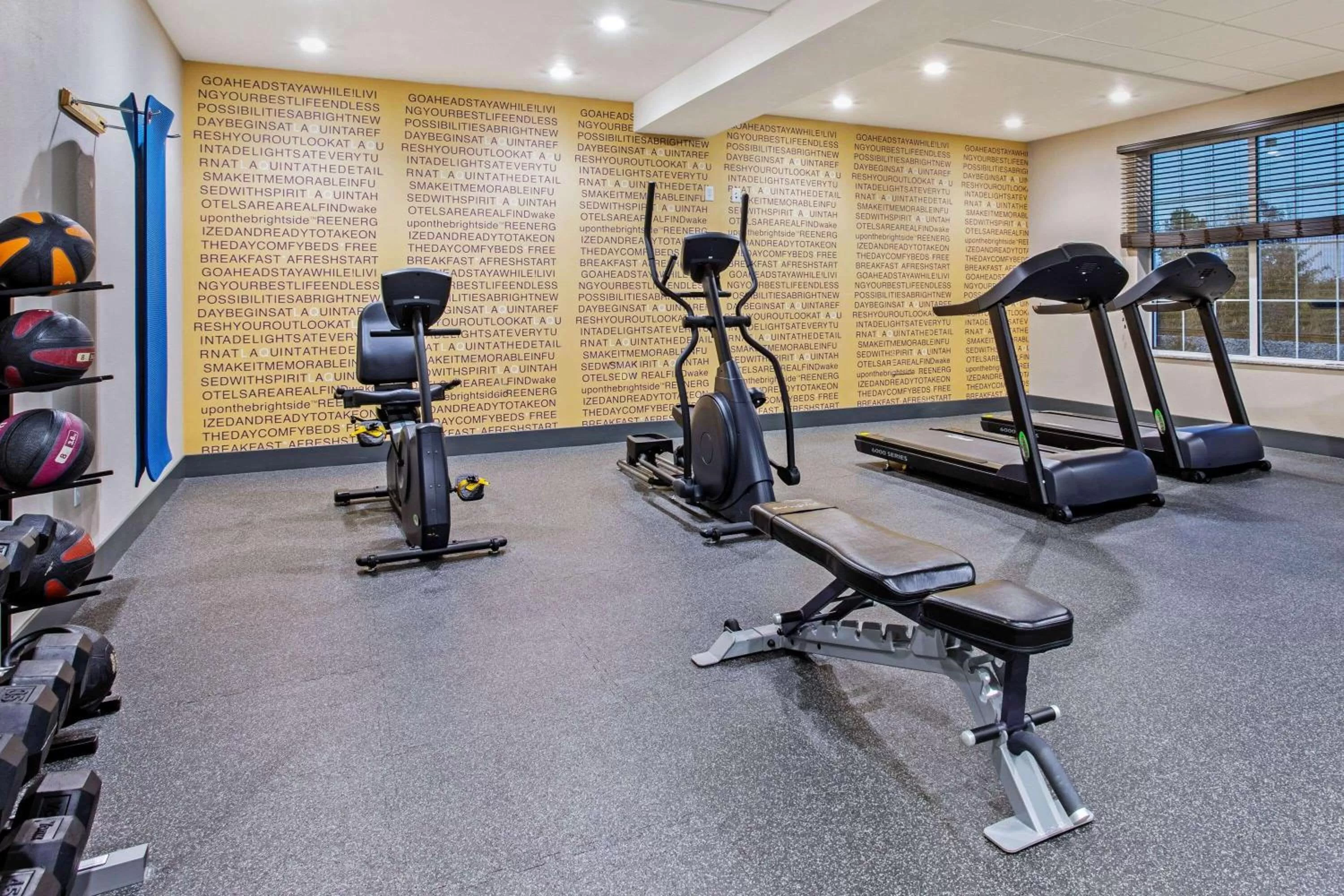 Fitness centre/facilities in La Quinta by Wyndham Paducah