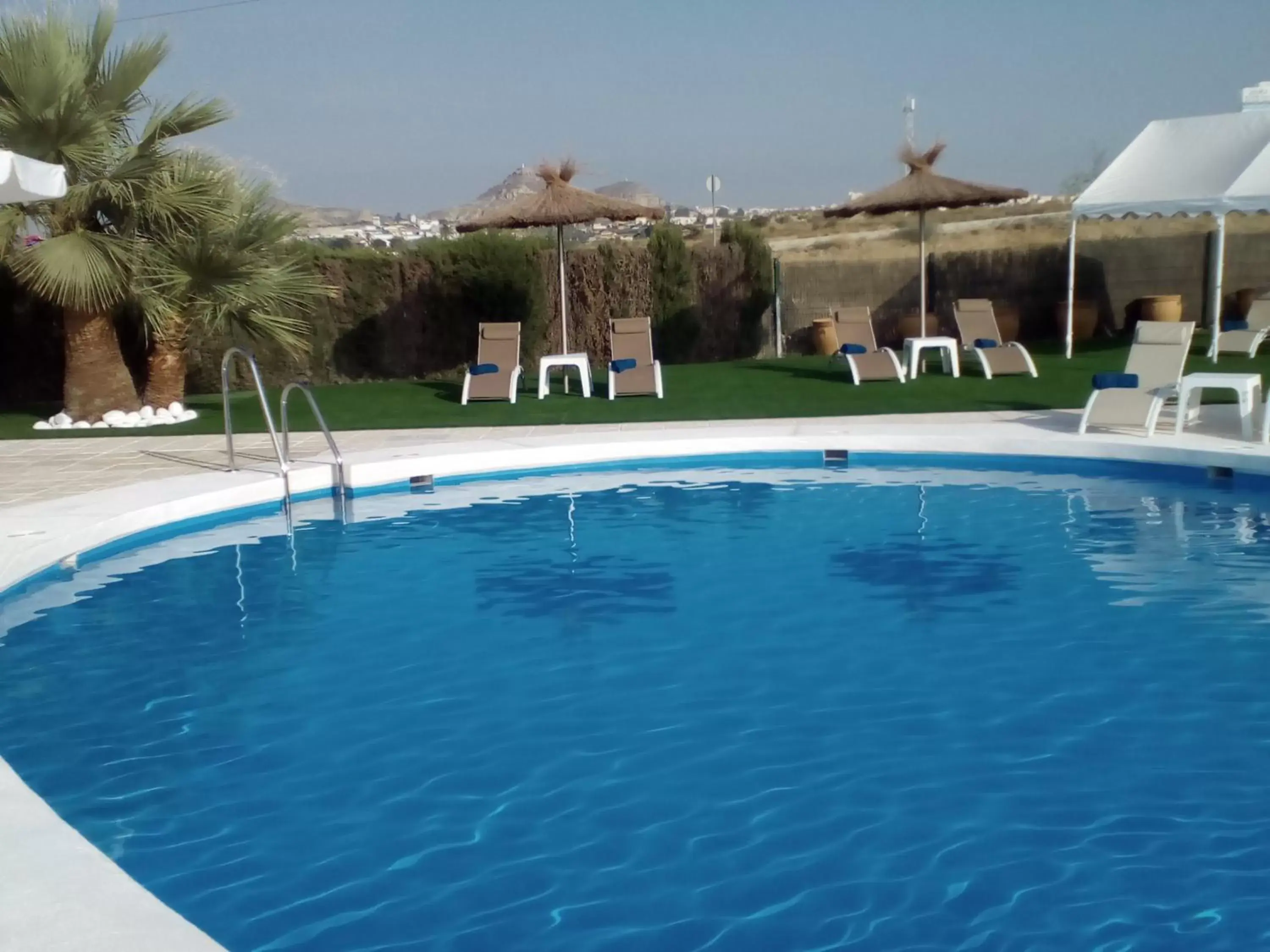 Swimming Pool in Avent Verahotel