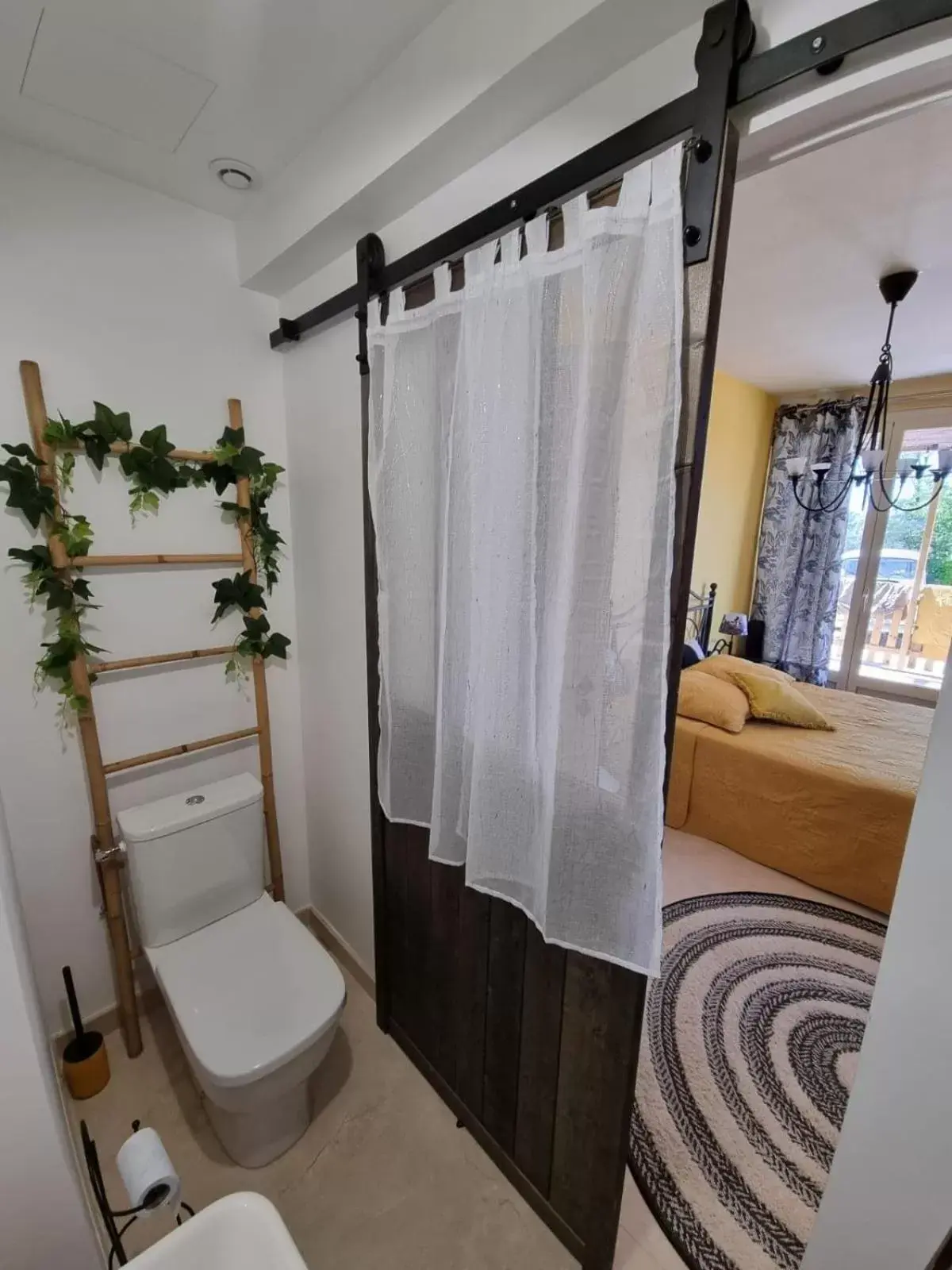Photo of the whole room, Bathroom in Tikazéla - Domaine Ombre et Lumière