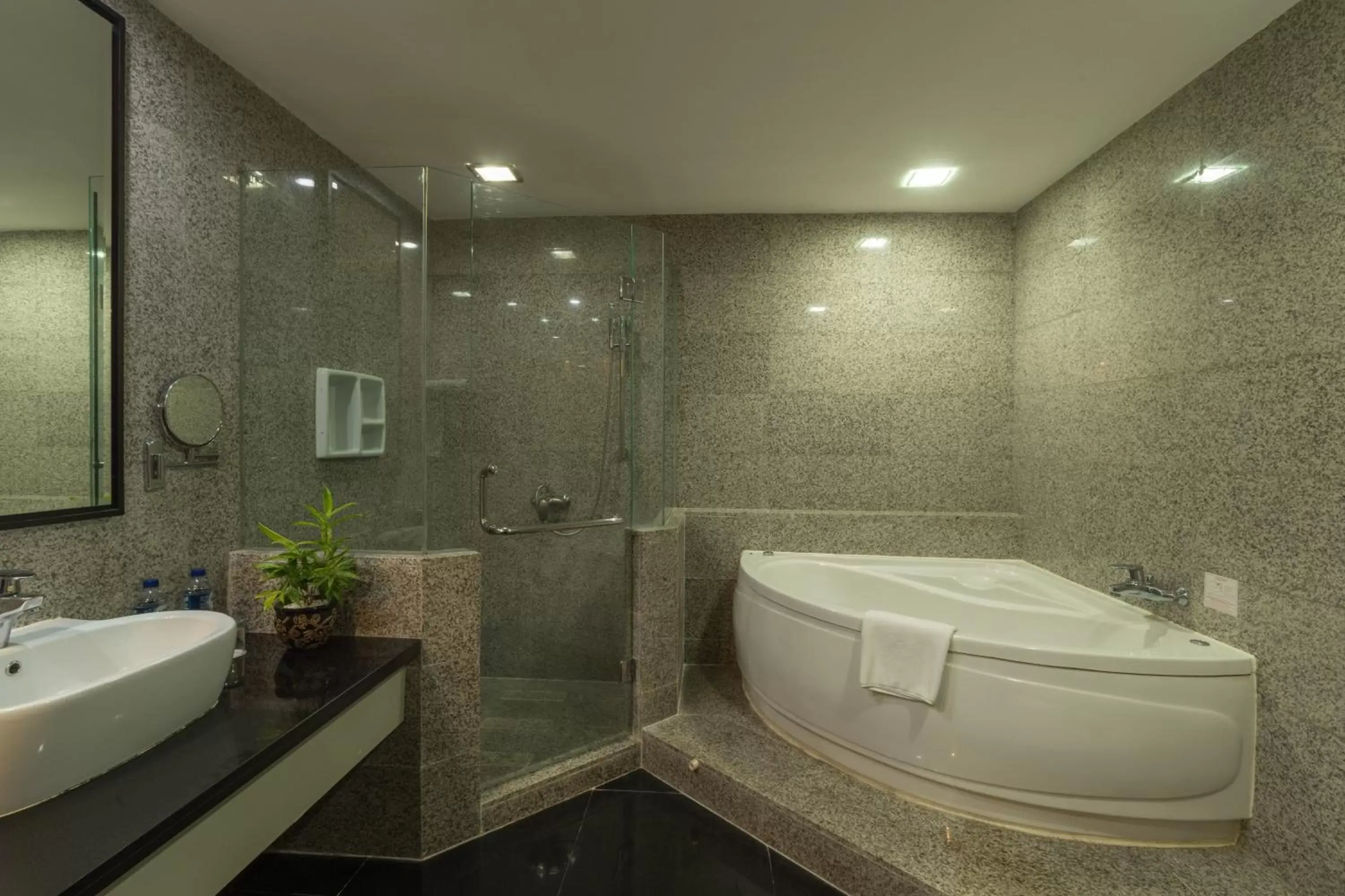 Bathroom in Manhattan Hotel Jakarta