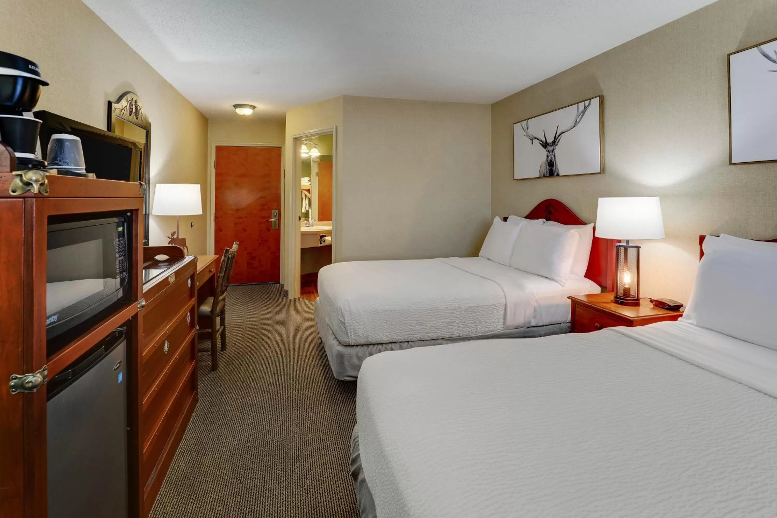 Bed in Stoney Creek lnn Galena