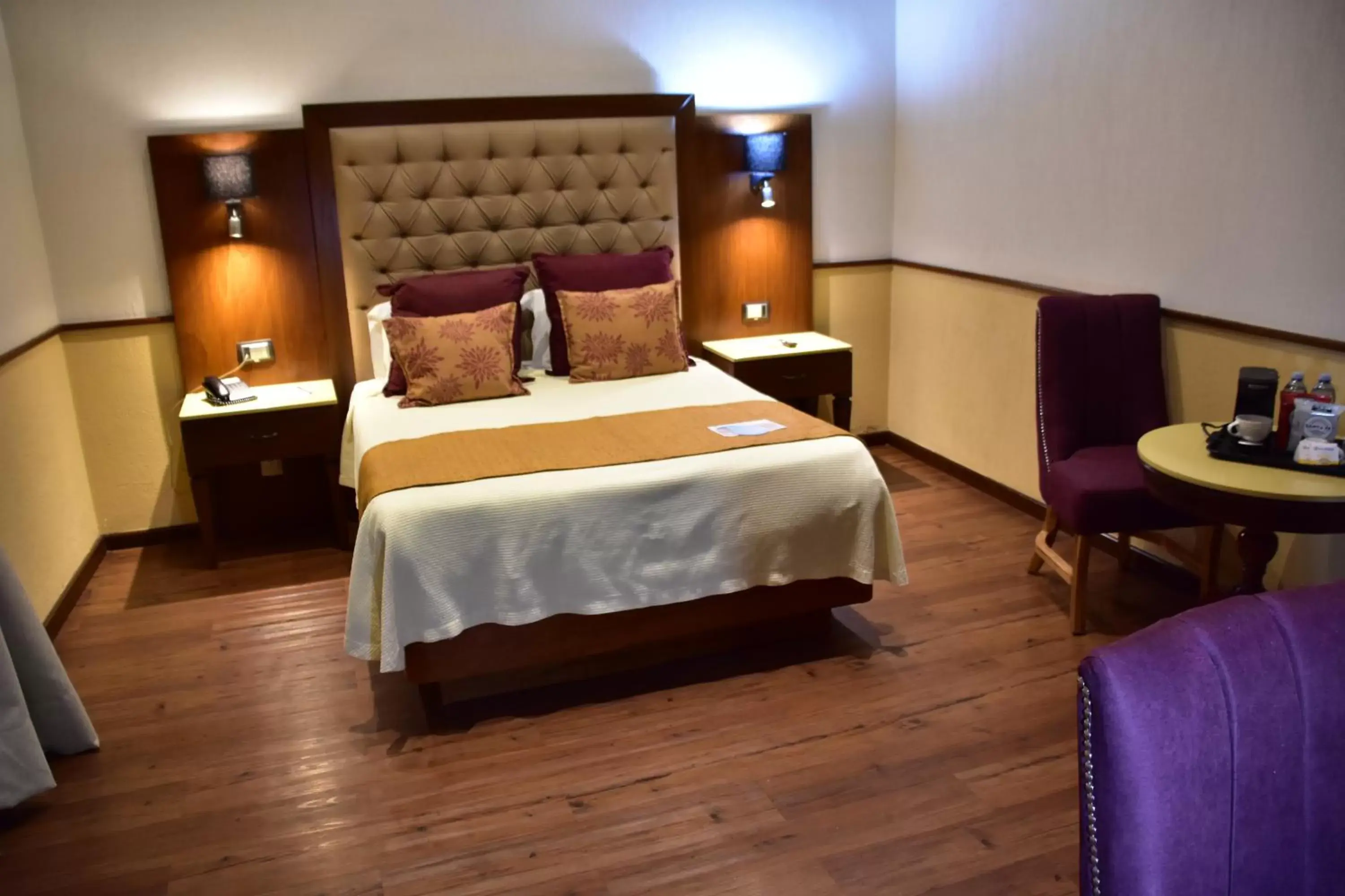 Bed in Hotel Morales Historical & Colonial Downtown Core Bed in Hotel Morales Historical & Colonial Downtown Core