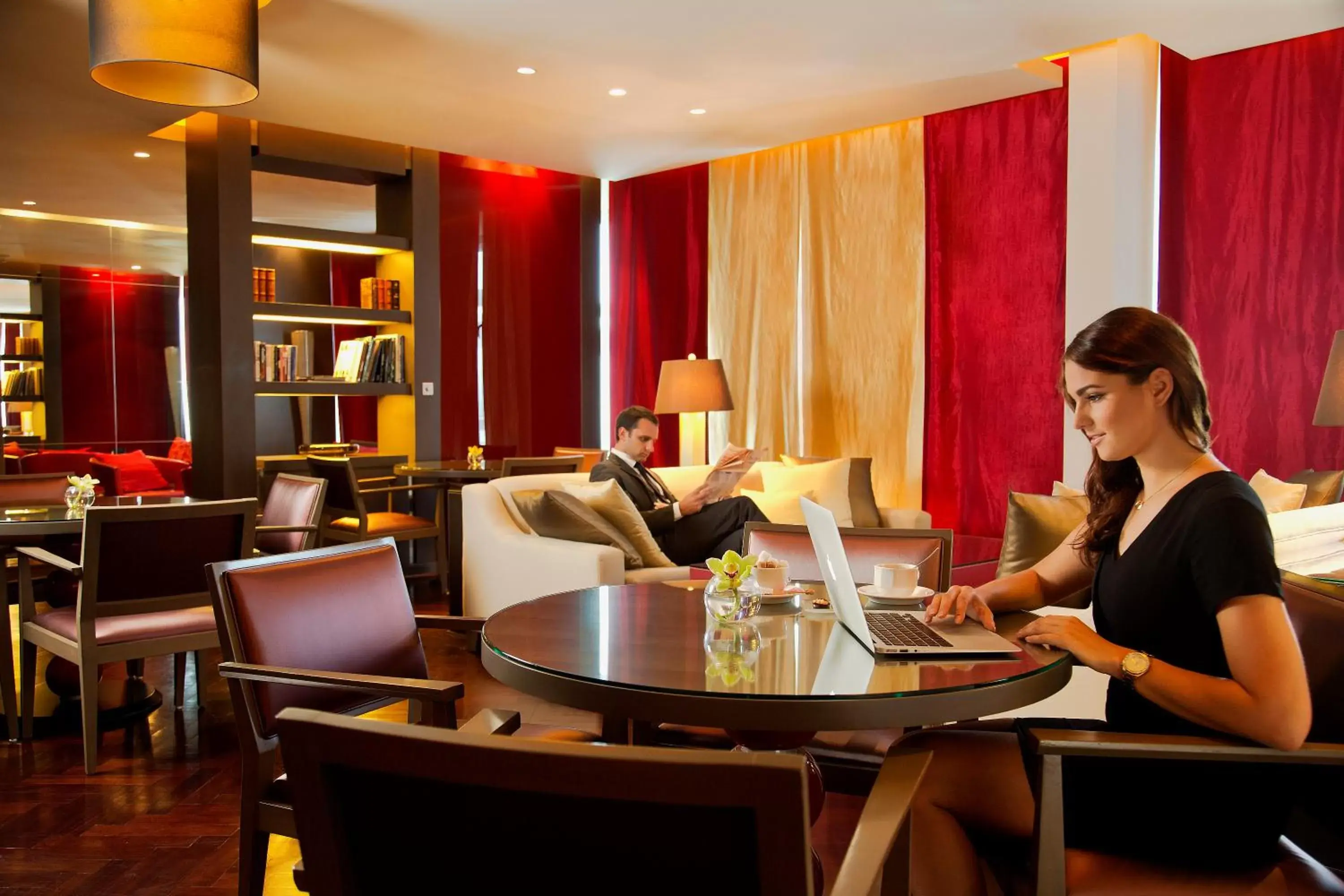 Lounge or bar in Park Arjaan by Rotana, Abu Dhabi Lounge or bar in Park Arjaan by Rotana, Abu Dhabi