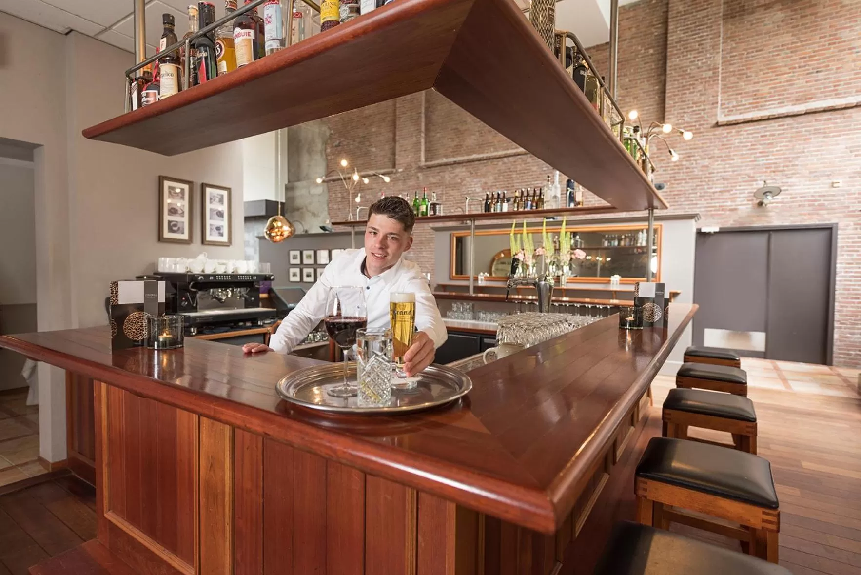 Staff, Lounge/Bar in Boutique Hotel Cordial