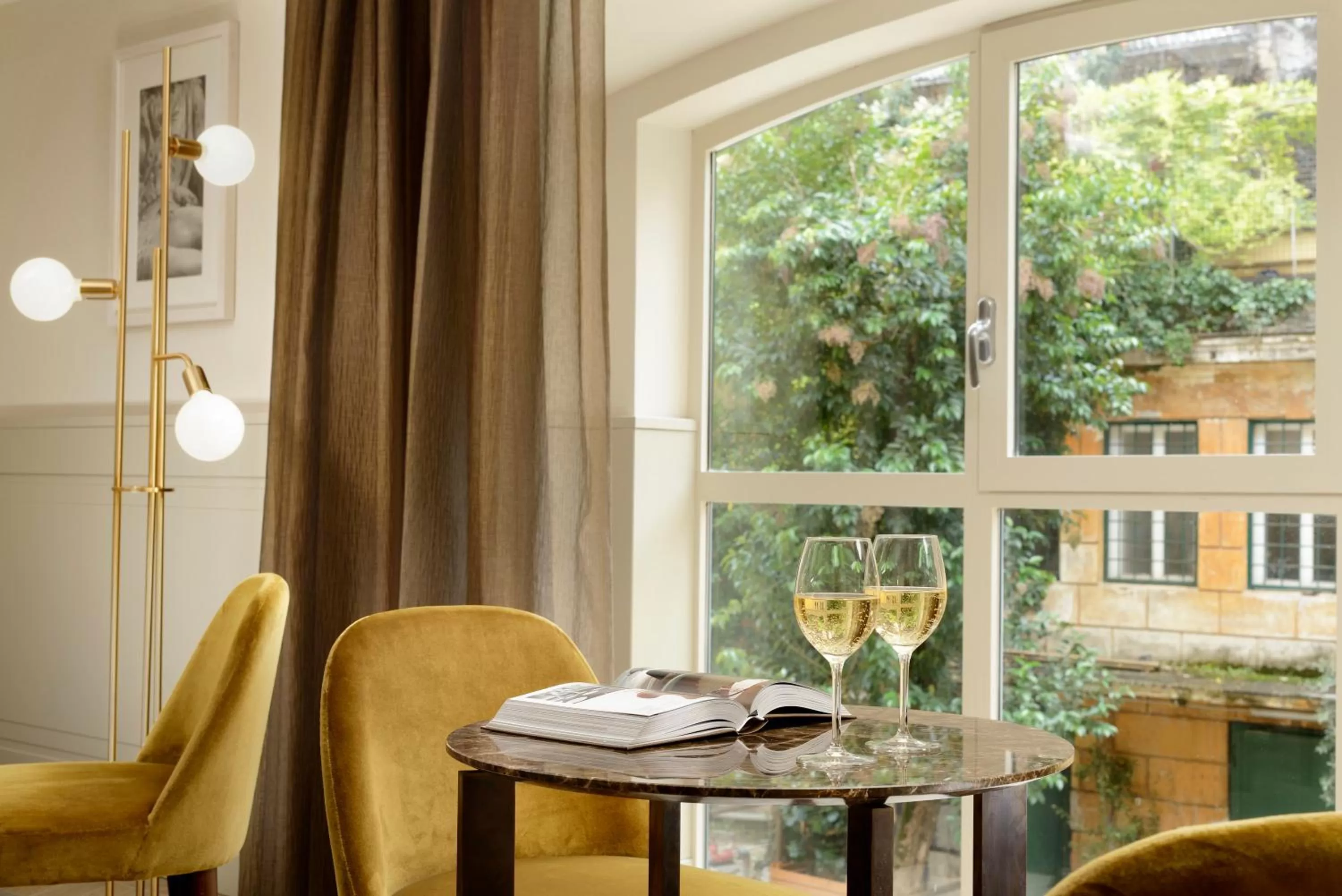 Seating area in Margutta 54 Luxury Suites