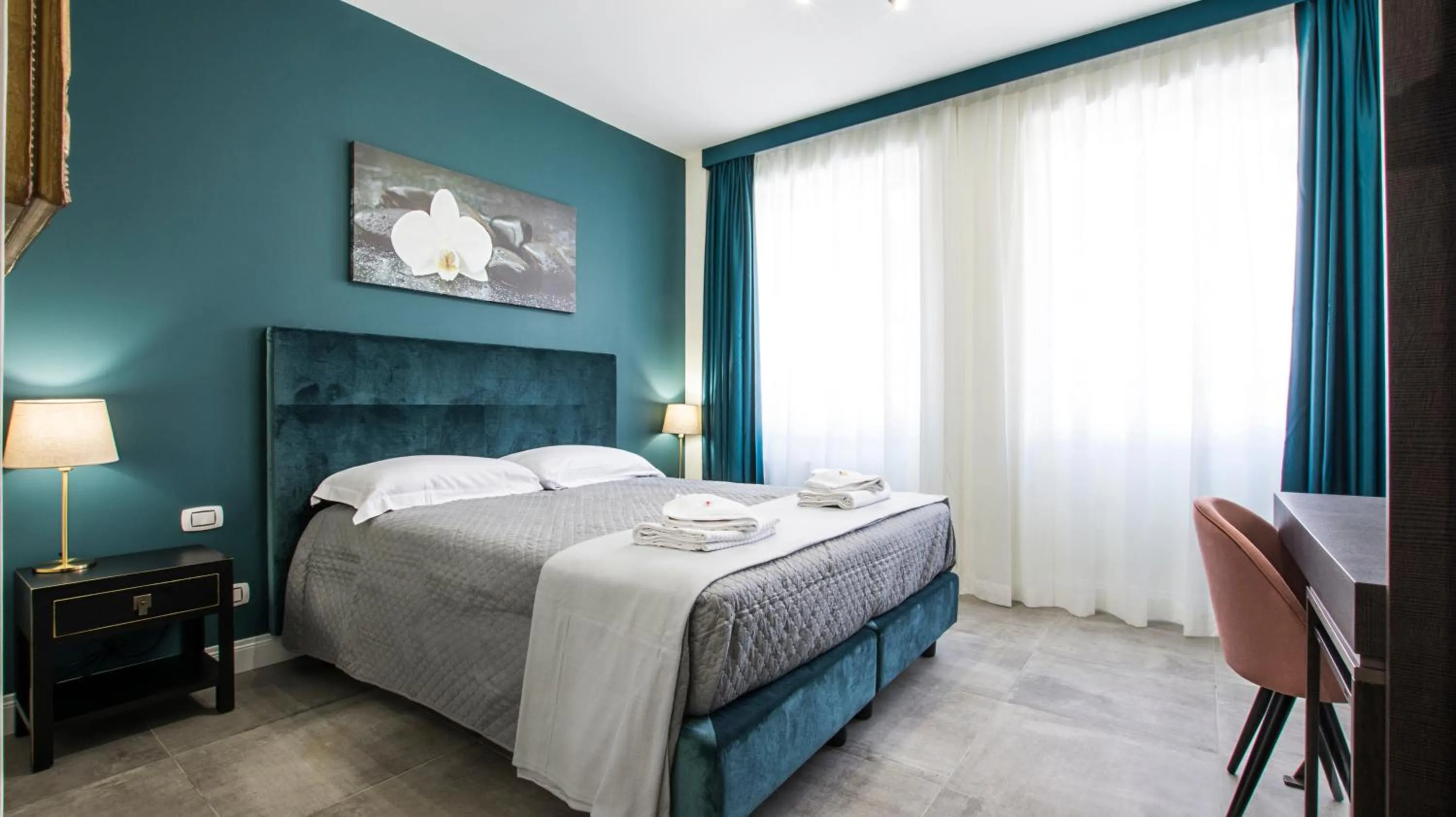 Bedroom, Bed in Regolo Rooms Vaticano