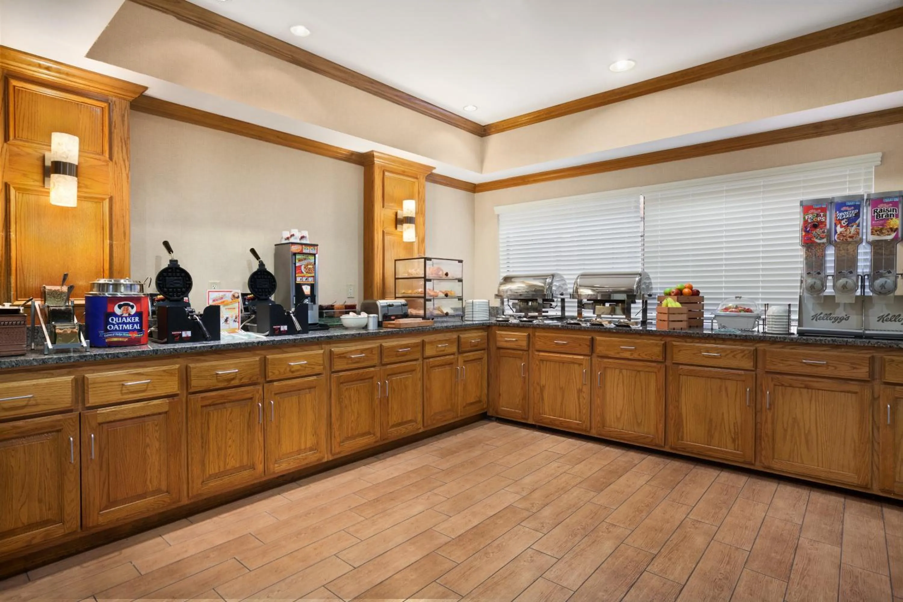 Food in Country Inn & Suites by Radisson, Lubbock, TX