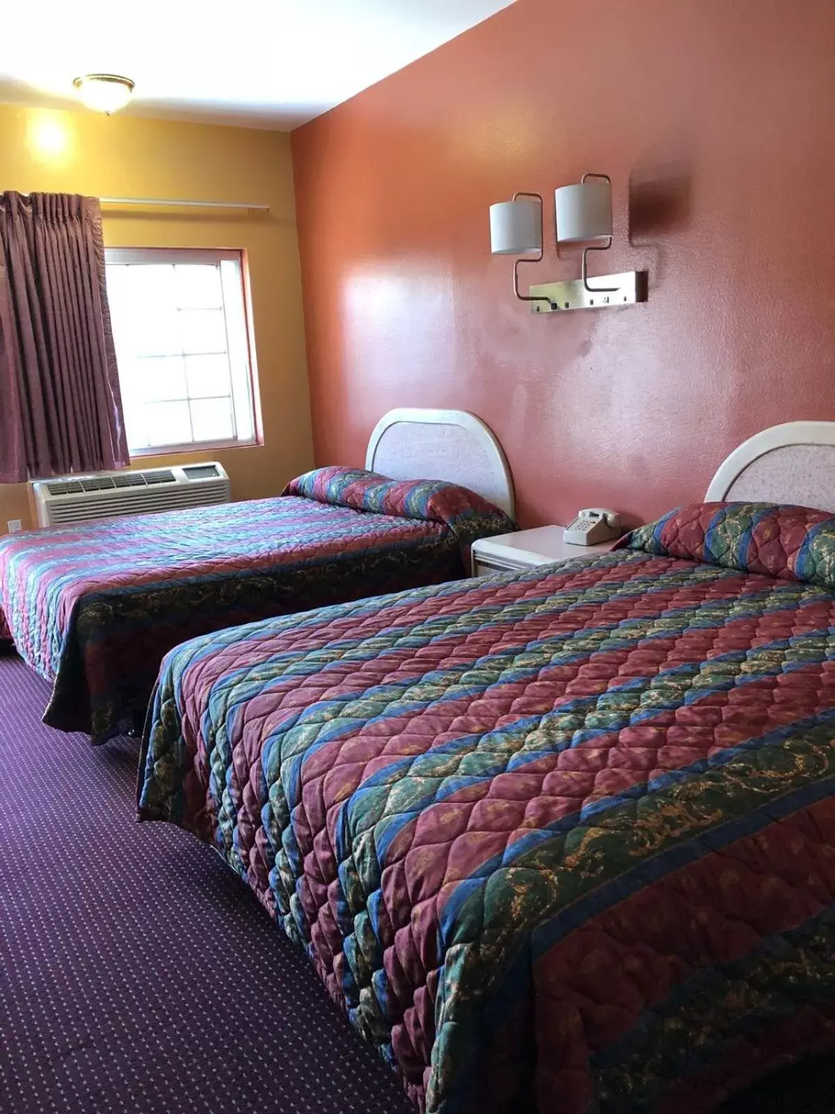Bed in Moonlite Inn