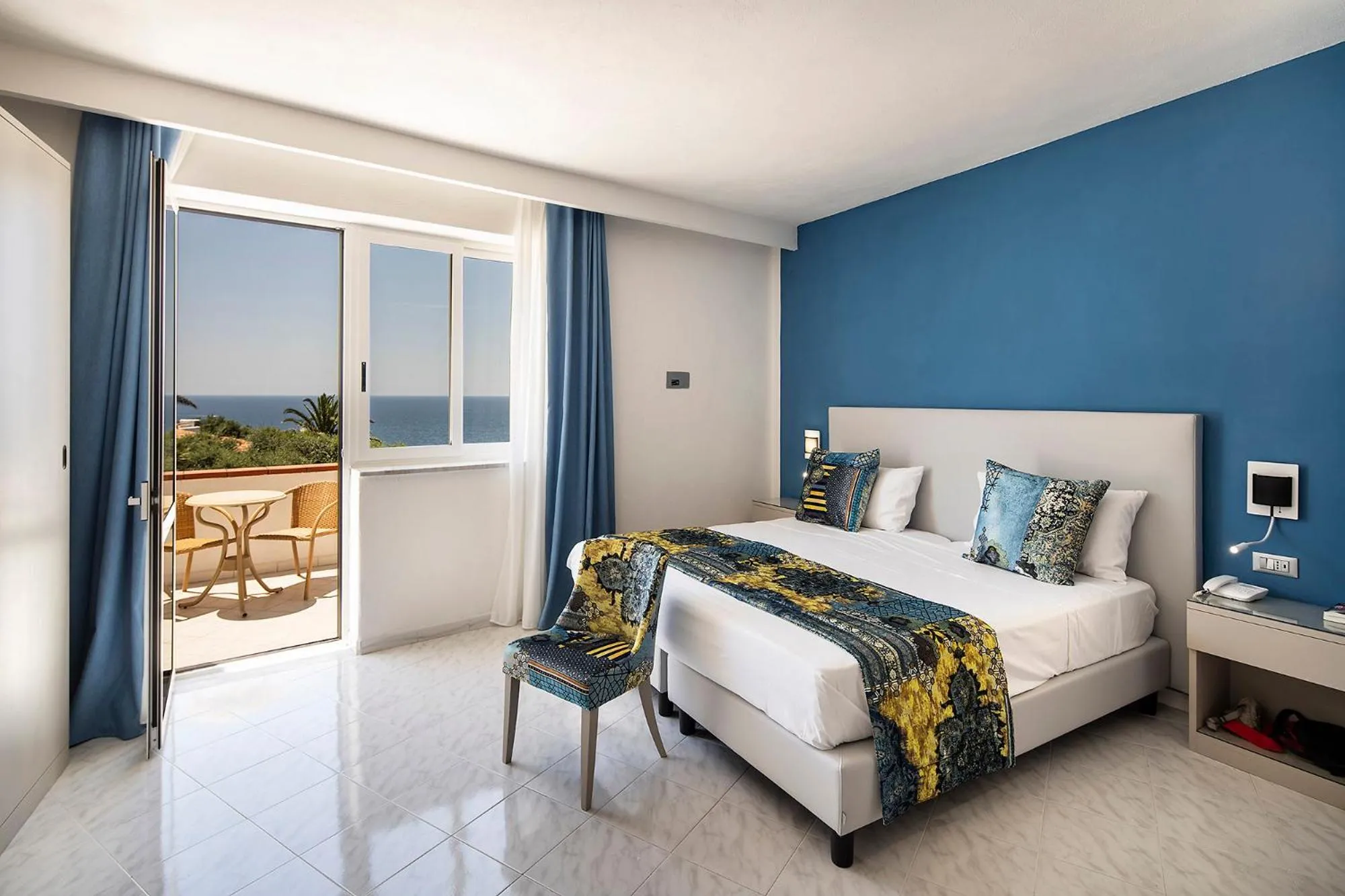 Bed in Hotel Terme Royal Palm