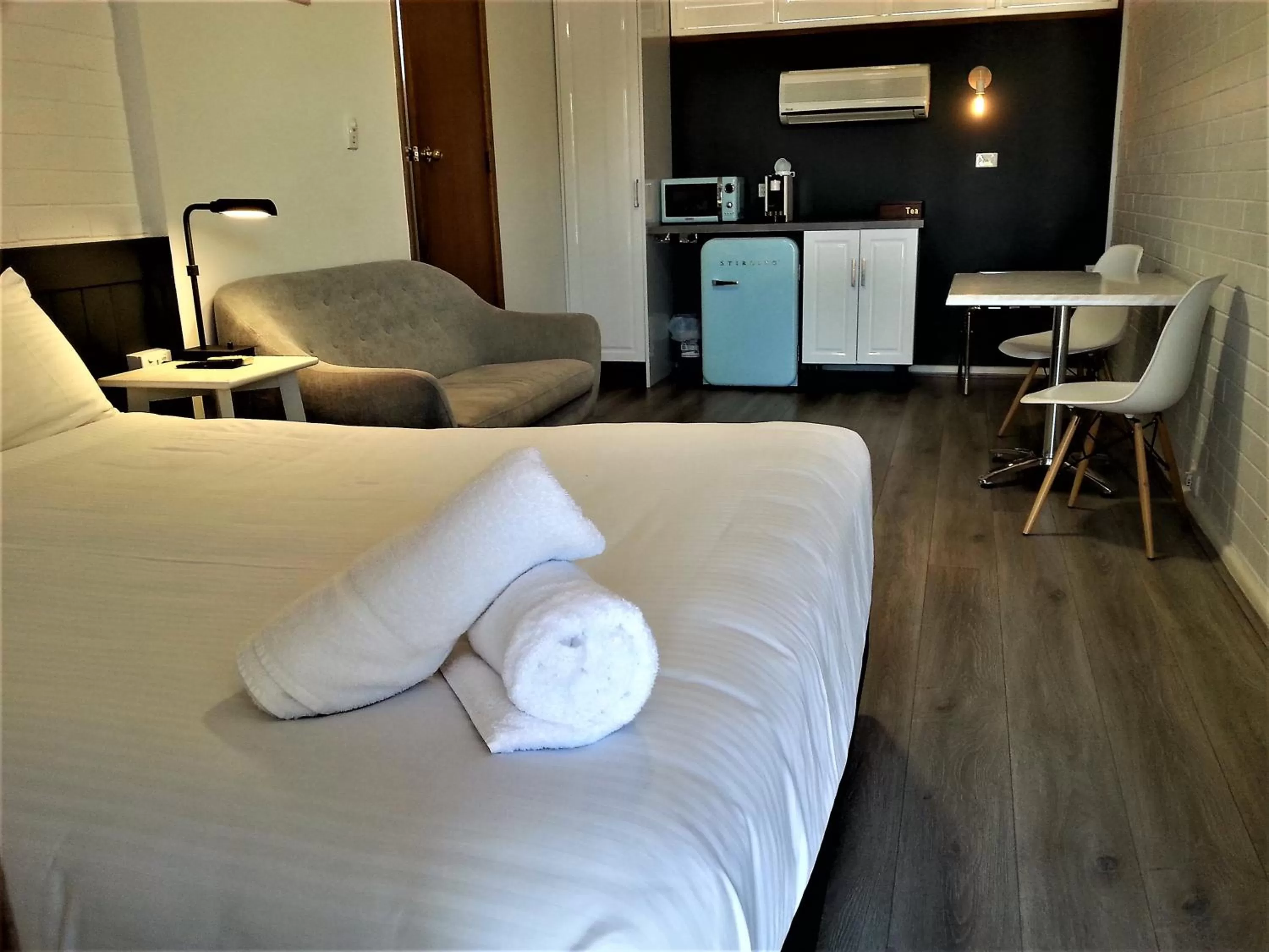 TV and multimedia, Bed in Kurri Motor Inn