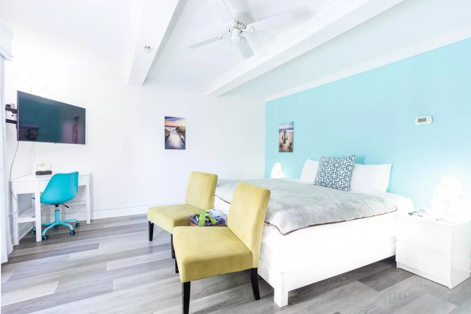 Bed in Canalside Inn