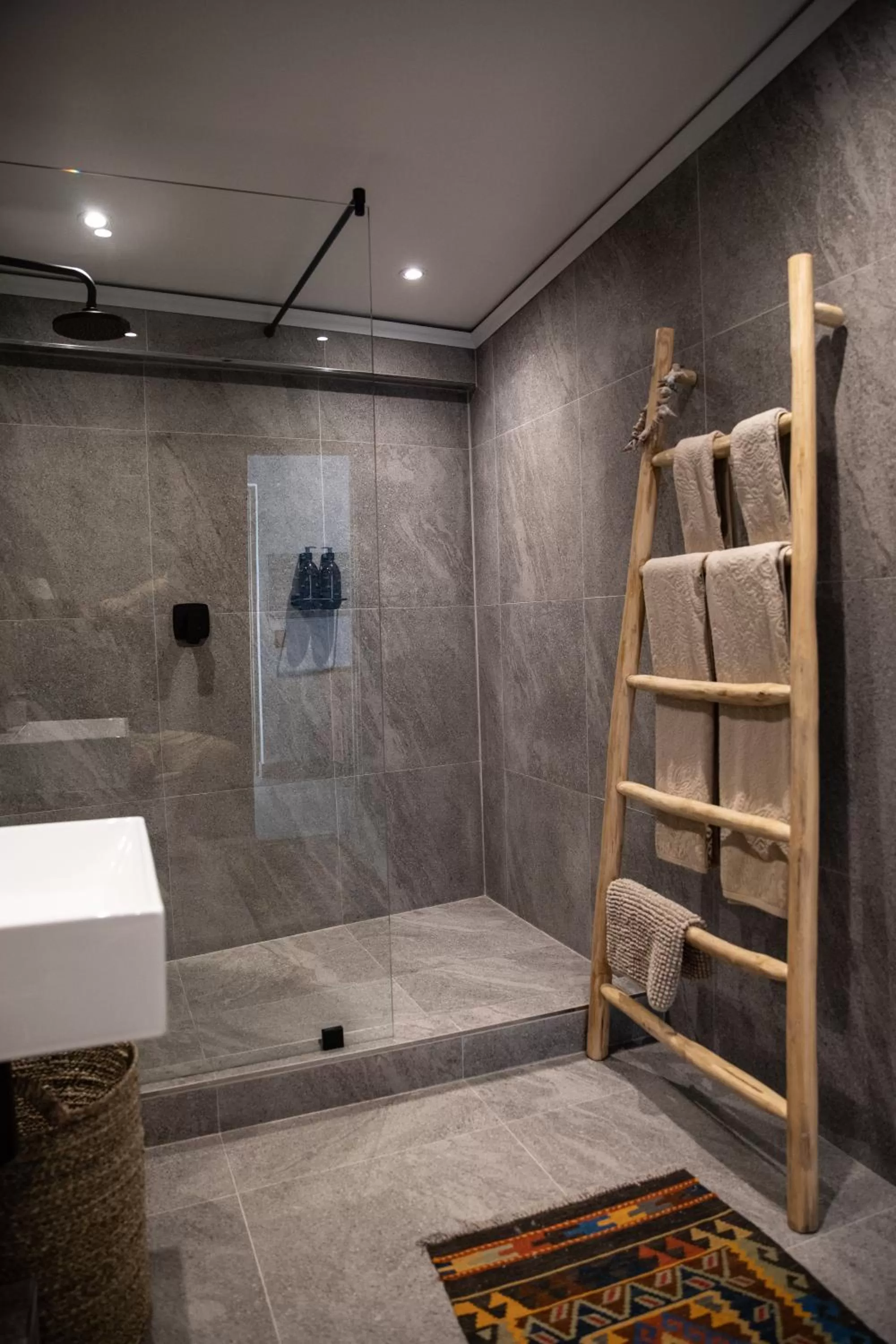 towels in Sea Castle Hotel Camps Bay