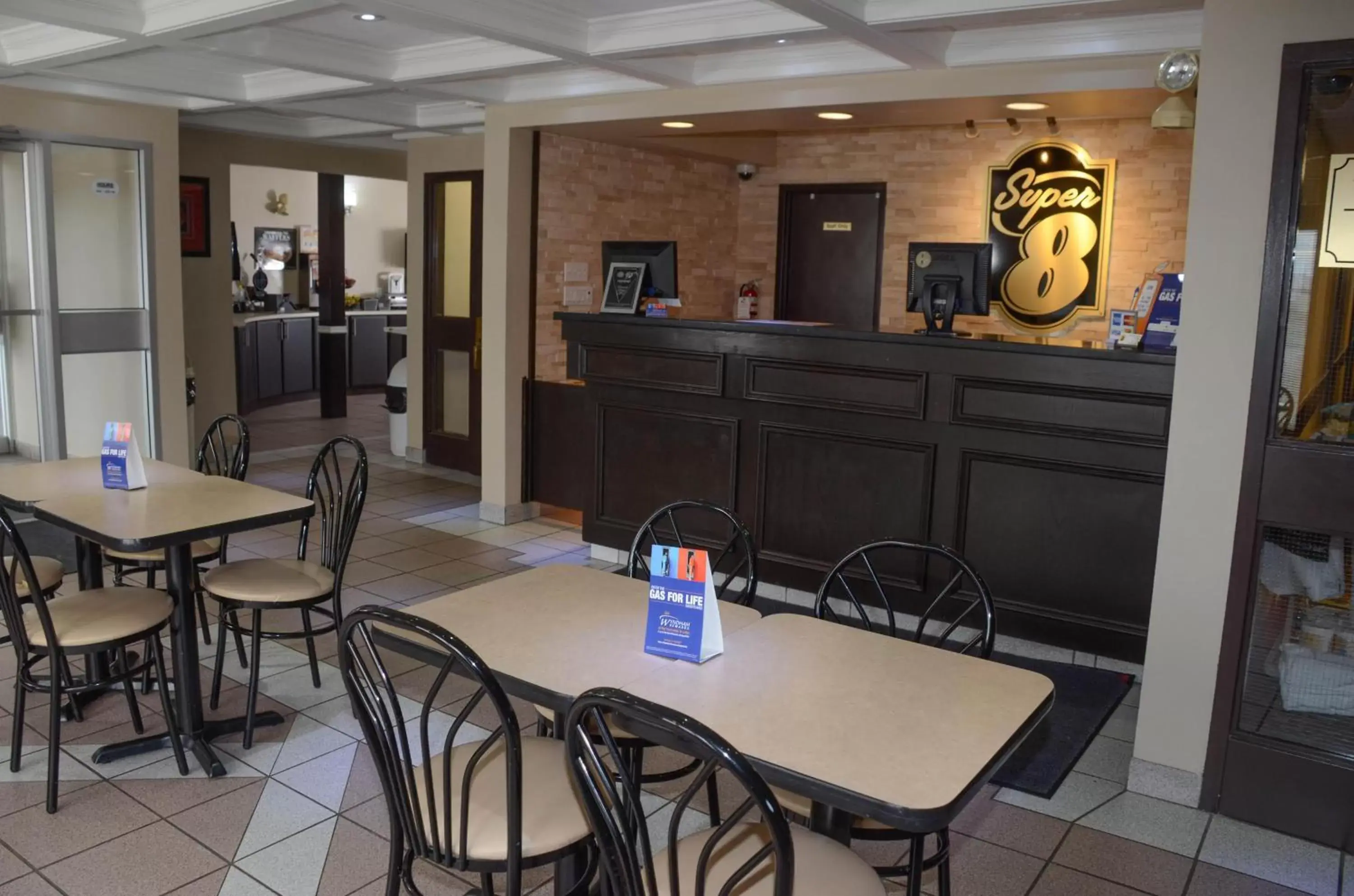 Lobby or reception in Super 8 by Wyndham North Bay