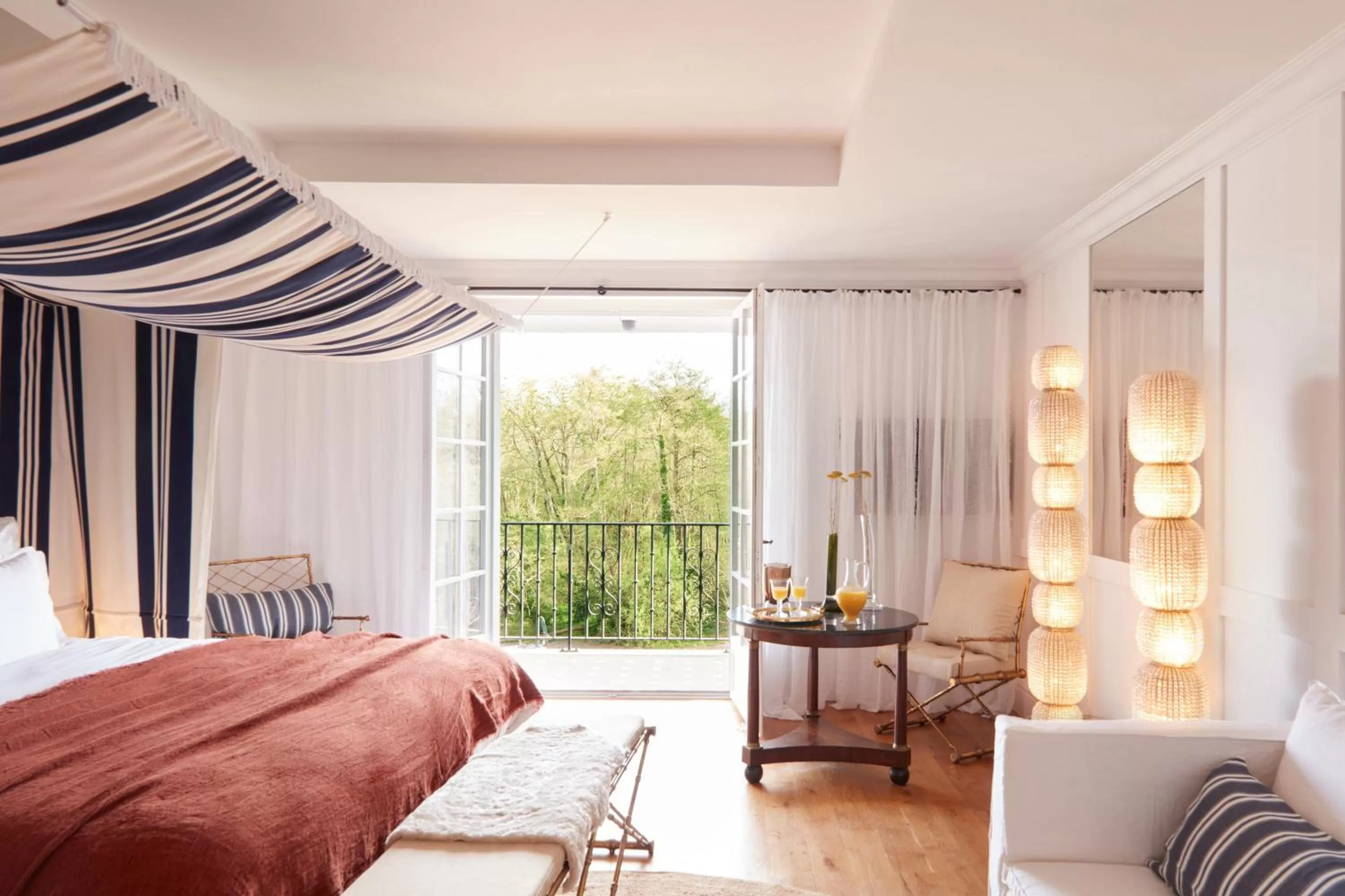 Photo of the whole room, Bed in Brindos, Lac & Château - Relais & Châteaux - Anglet Biarritz