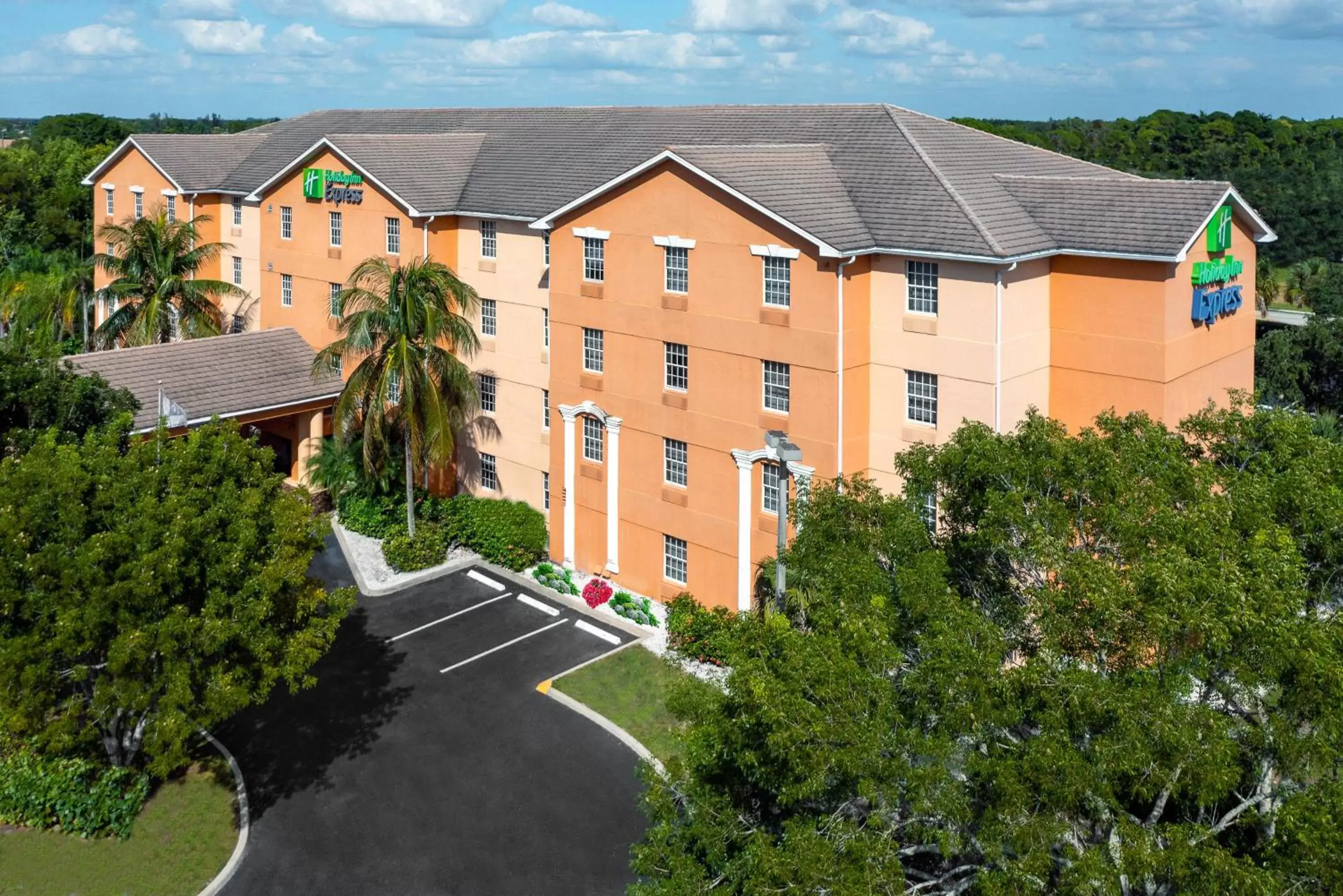 Property building, Bird's-eye View in Holiday Inn Express Hotel & Suites Bonita Springs/Naples, an IHG Hotel