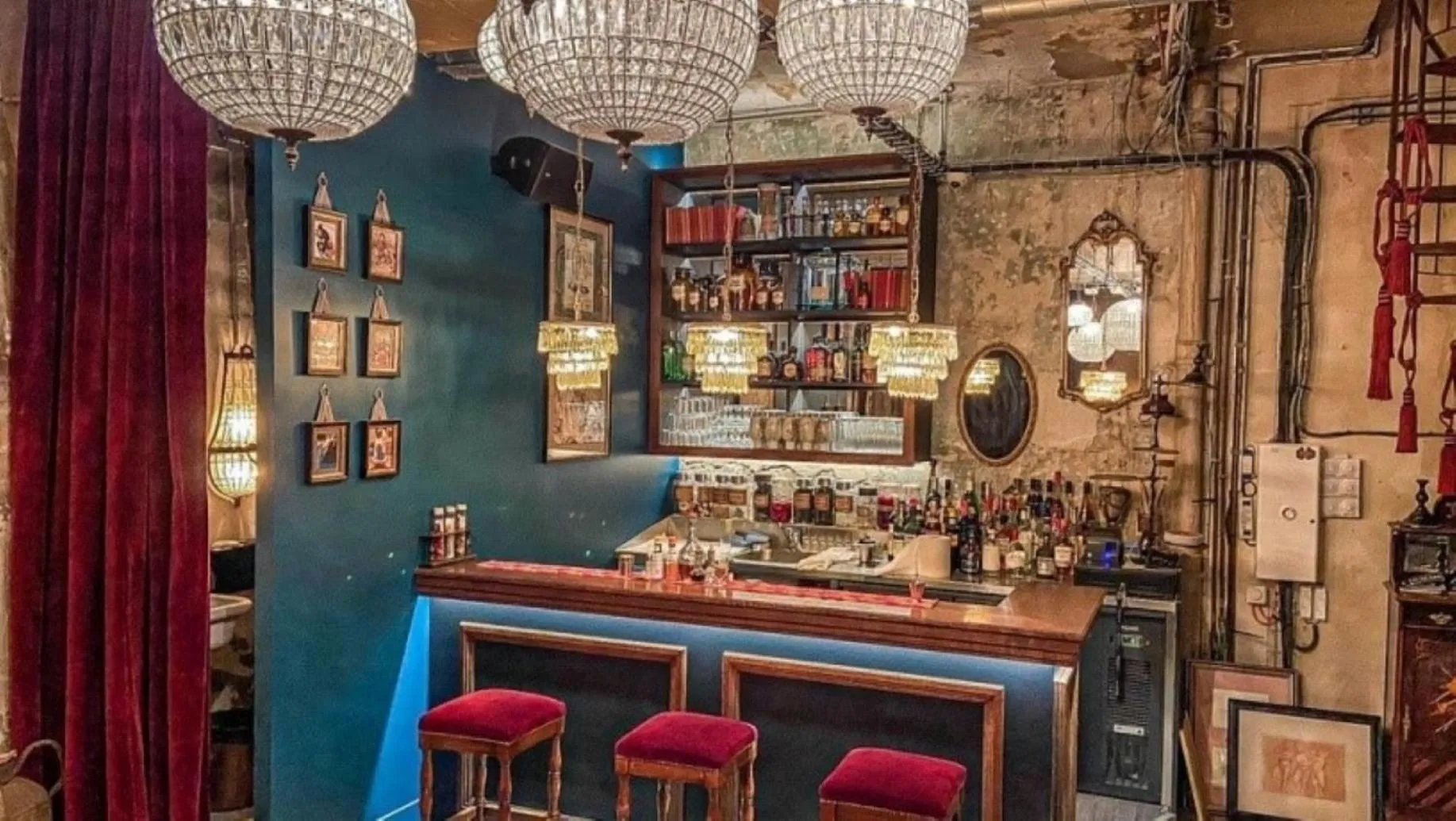 Lounge or bar in Normandy Le Chantier