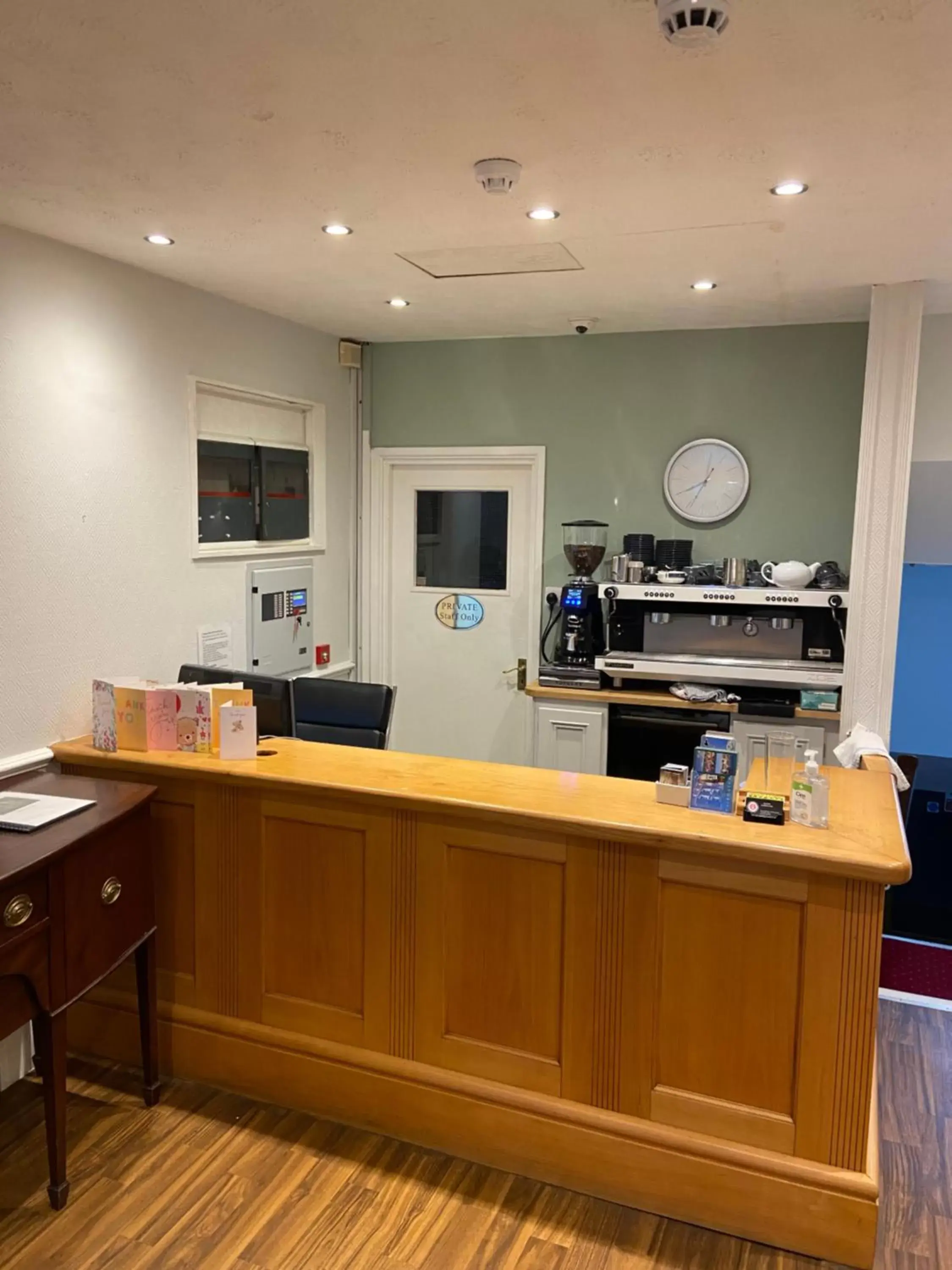 Lobby or reception, Kitchen/Kitchenette in The Fairhaven Hotel