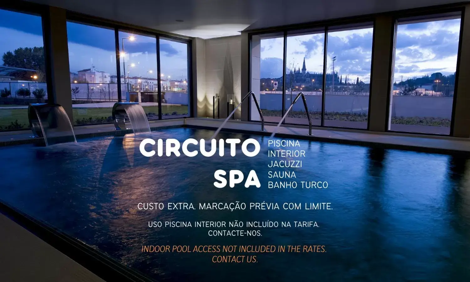 Swimming pool in Hotel Villa Batalha