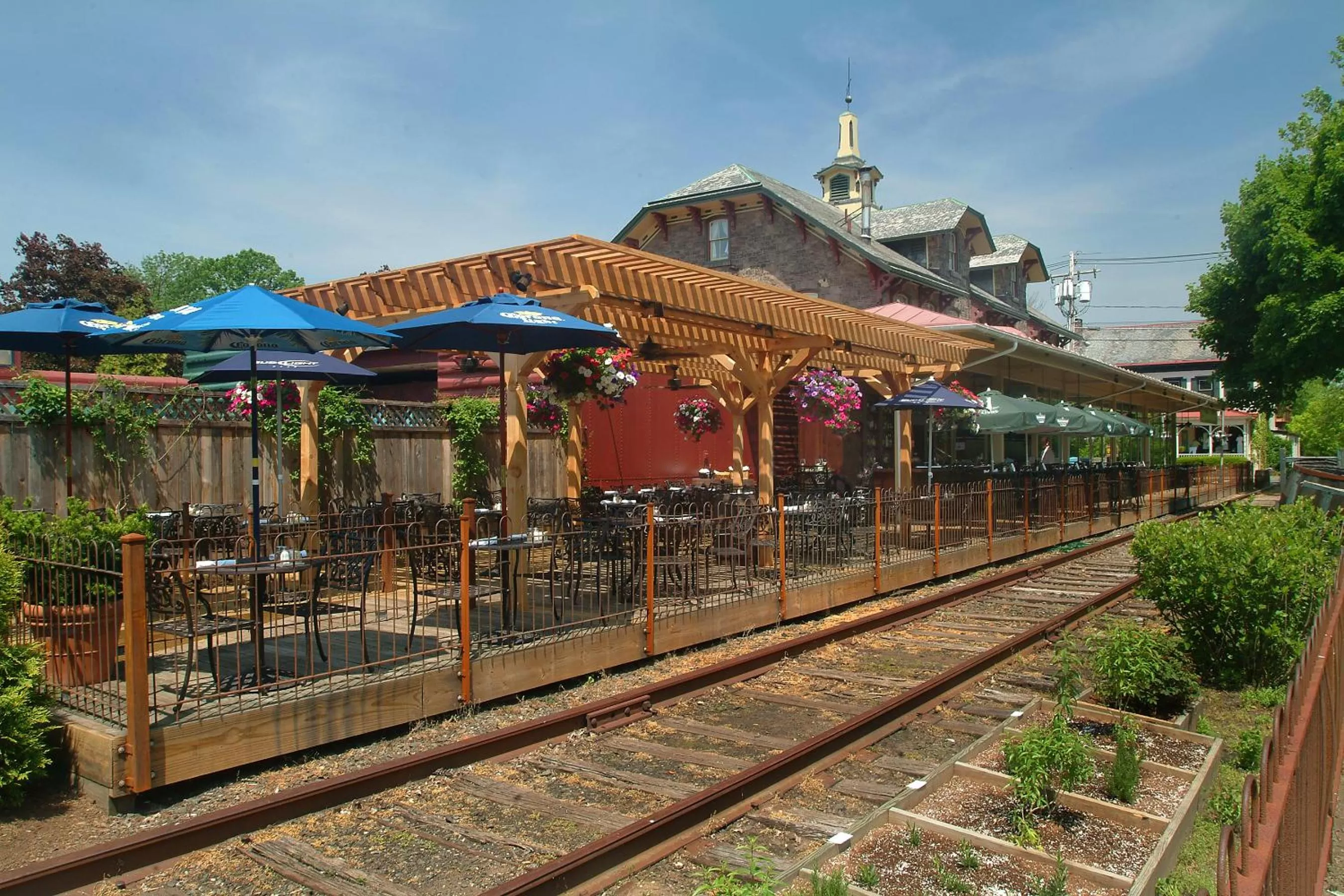 Restaurant/places to eat in Lambertville Station Inn