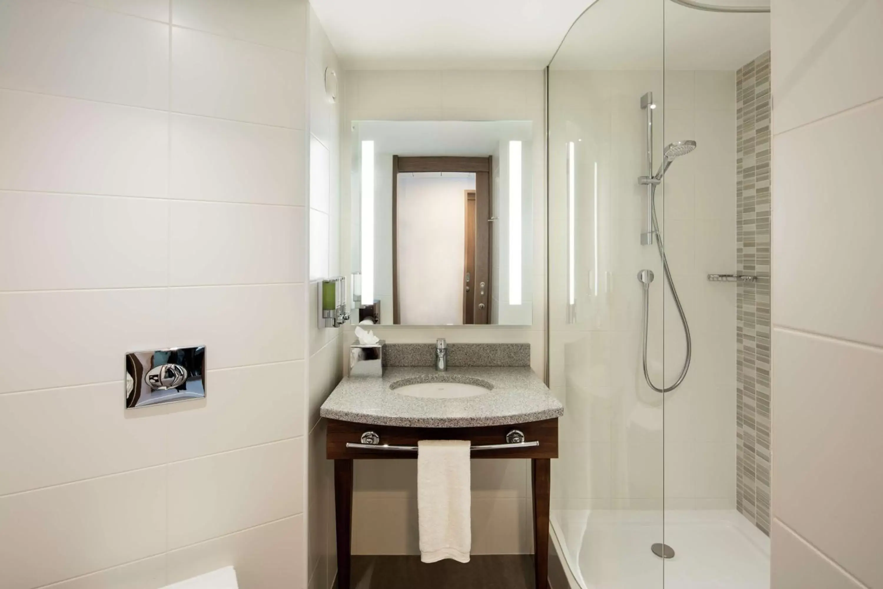Bedroom, Bathroom in Hampton By Hilton Belfast City Centre