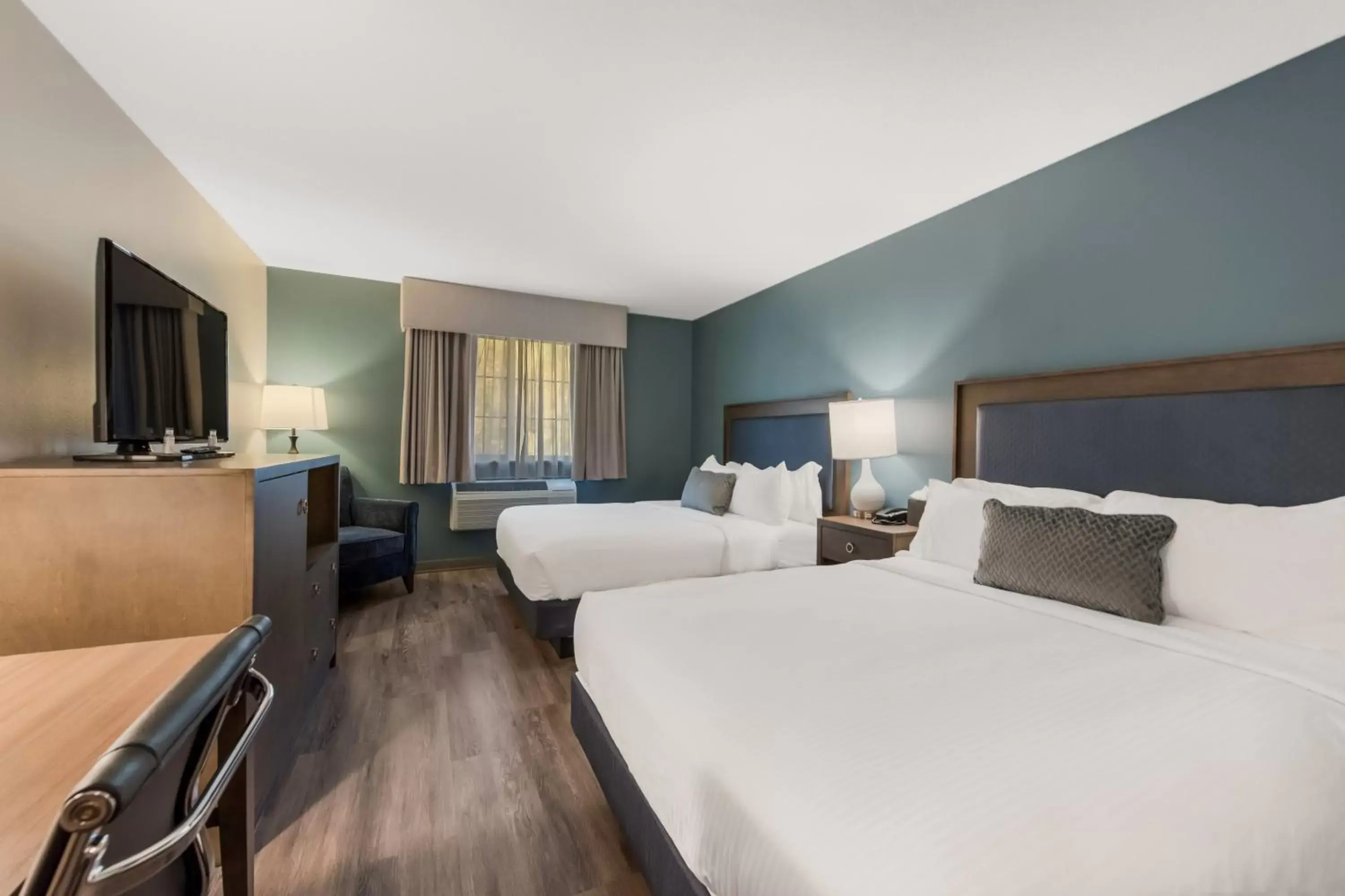 Bed in SureStay Plus Hotel by Best Western Highland Poughkeepsie Bed in SureStay Plus Hotel by Best Western Highland Poughkeepsie