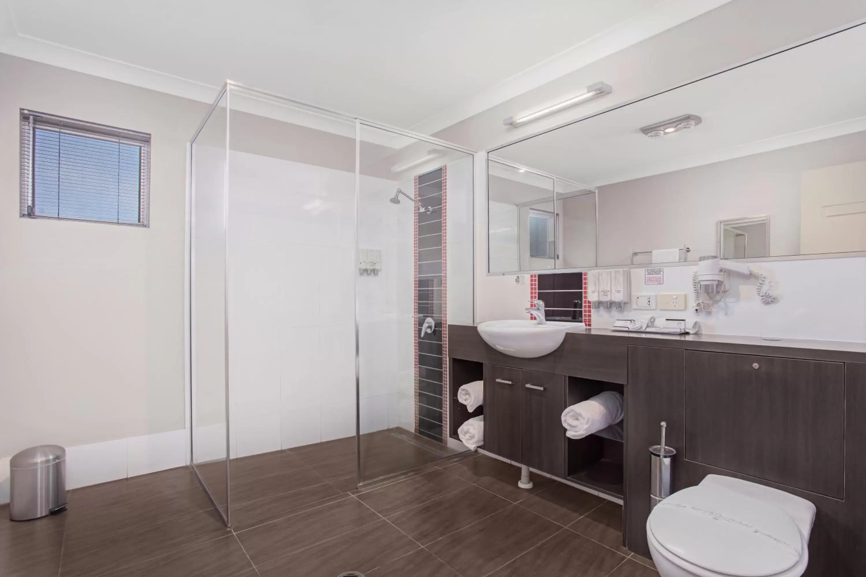 Shower, Bathroom in Platinum International