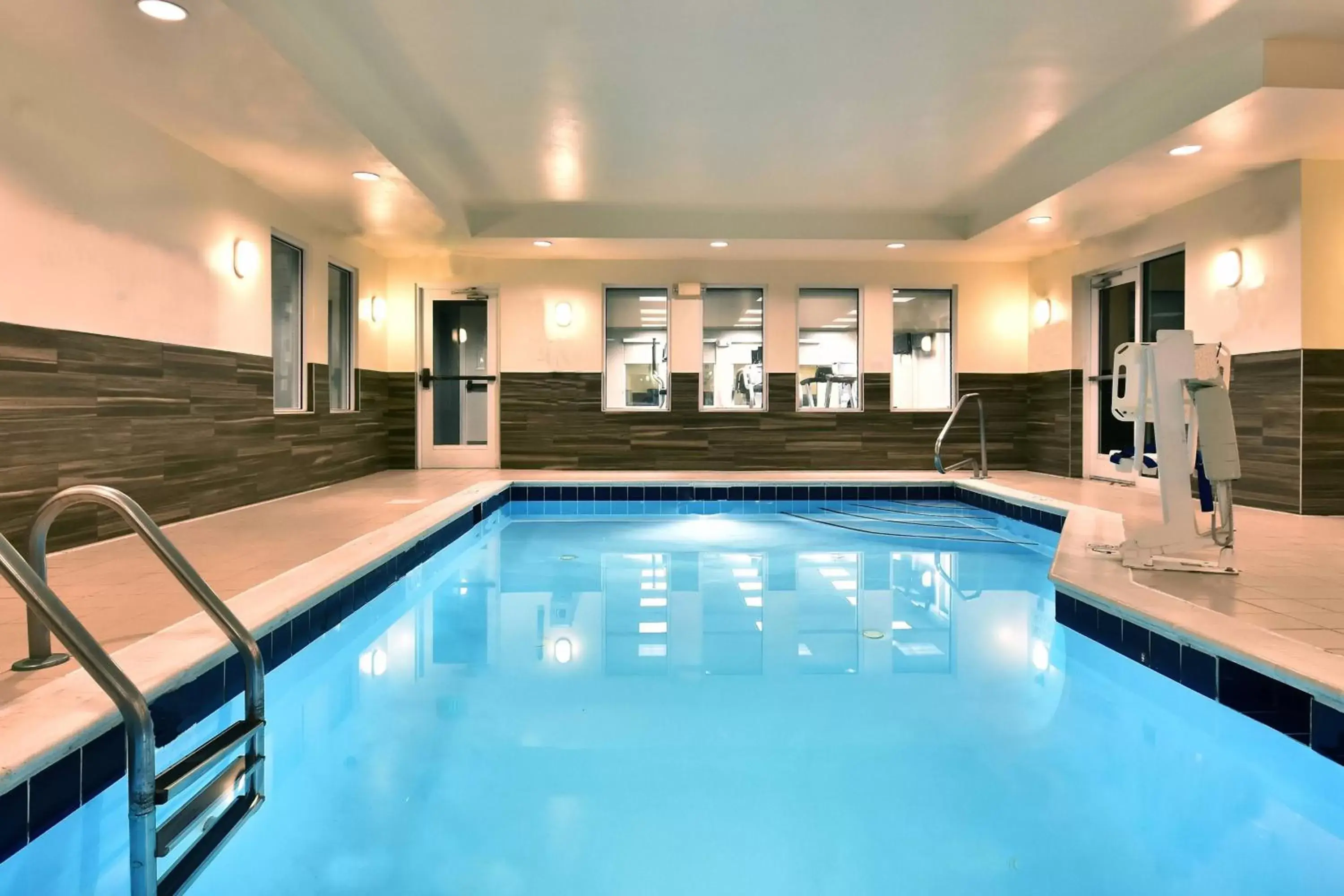 Swimming Pool in Fairfield Inn & Suites by Marriott Richmond Innsbrook