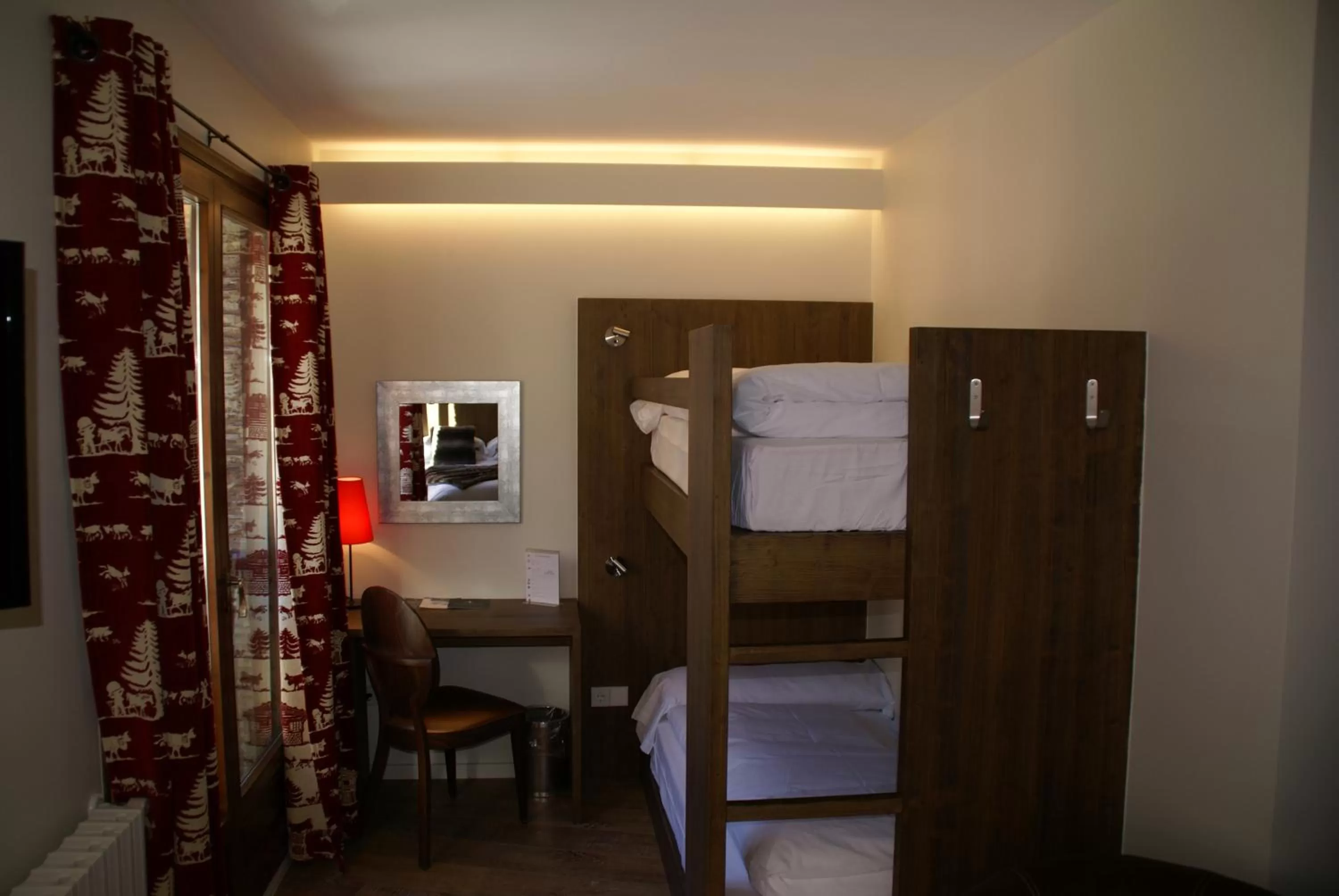 Bedroom, Bed in Hotel L’Ermita B&B