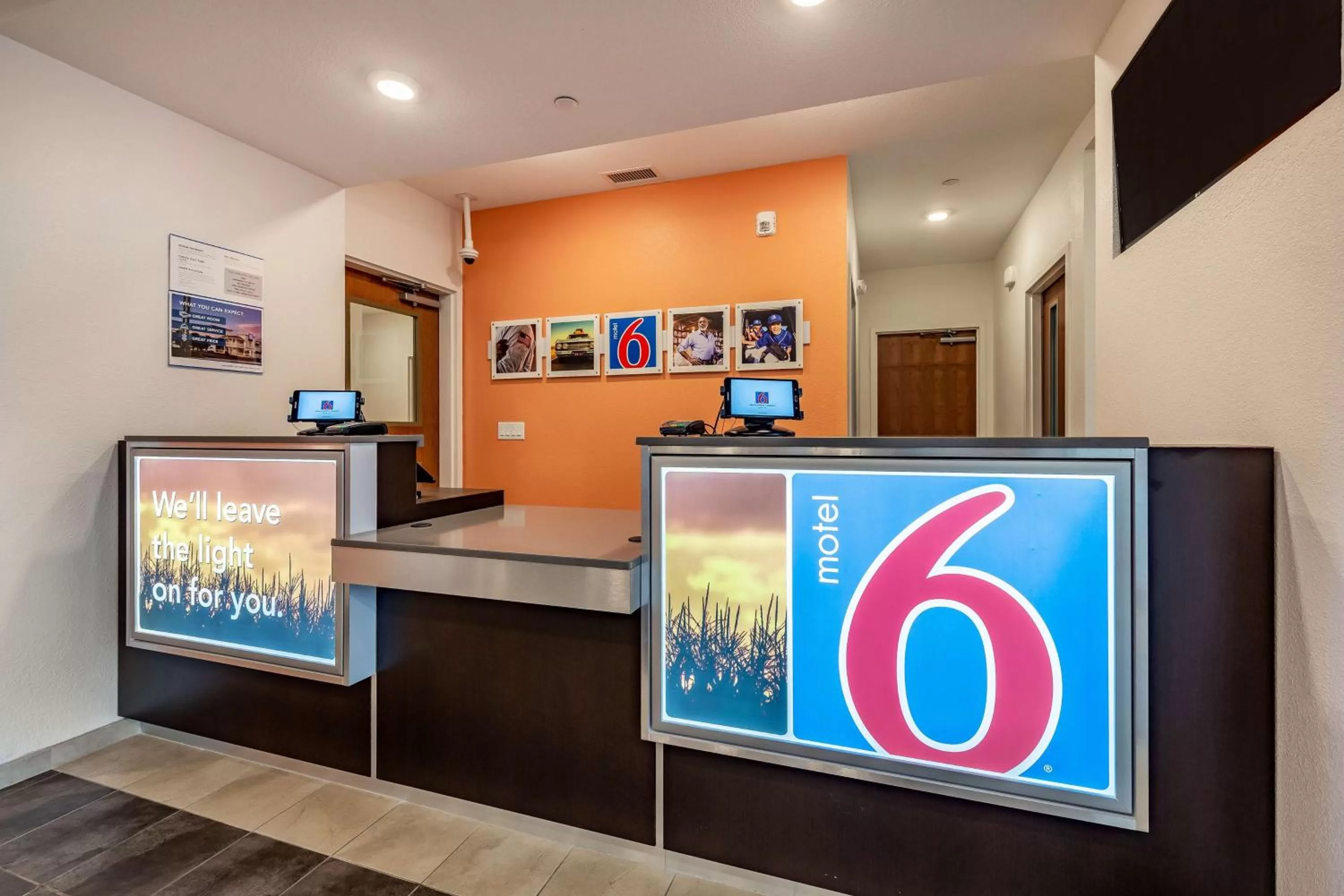 Lobby or reception in Motel 6-Mankato, MN