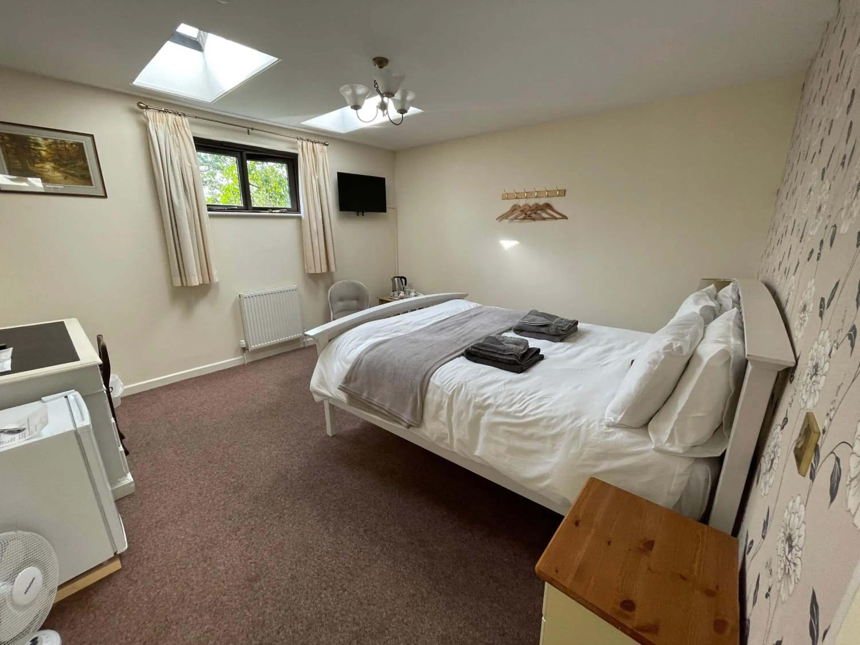 Bed in Station House, Dartmoor and Coast located, Village centre Hotel