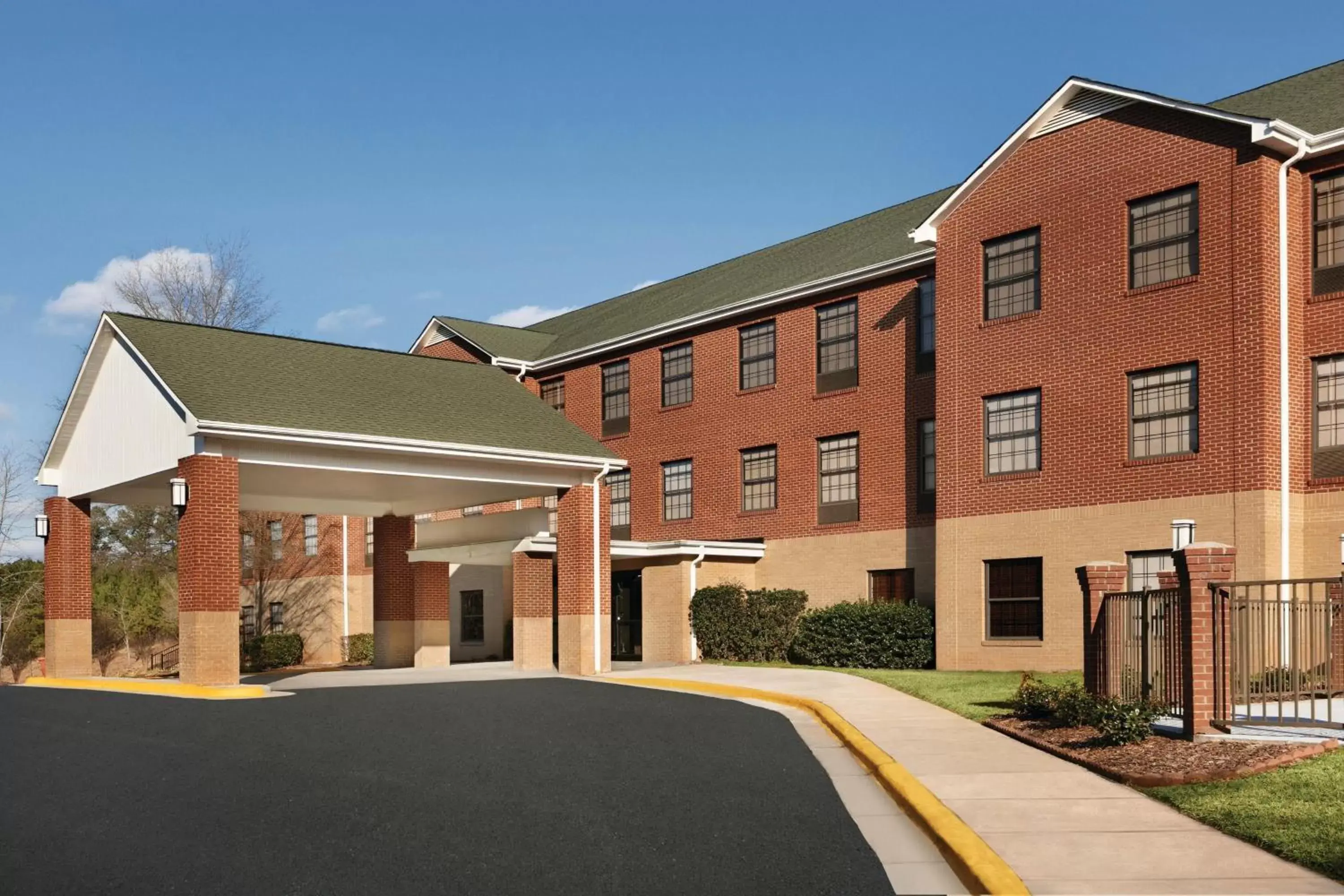 Property Building in Four Points by Sheraton Raleigh Arena