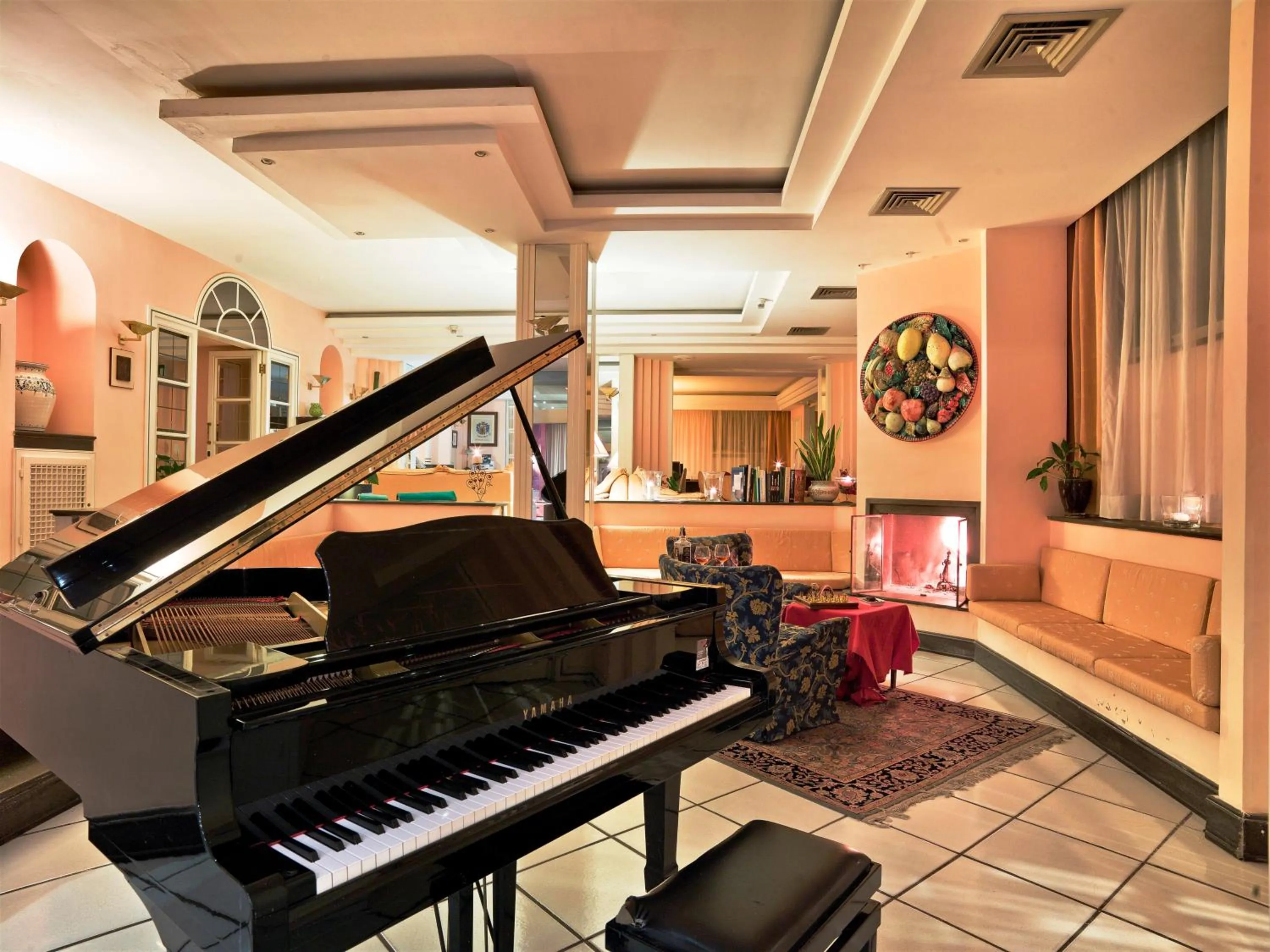 Communal lounge/ TV room in Hotel Scapolatiello