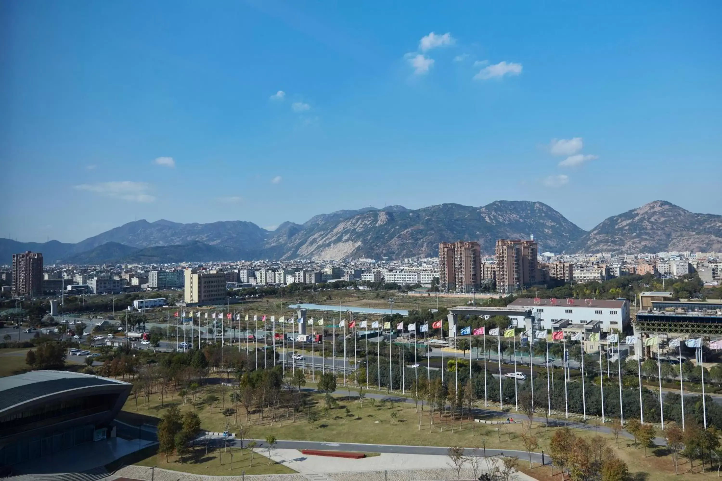 Street view, Mountain View in Wenzhou Airport Marriott Hotel