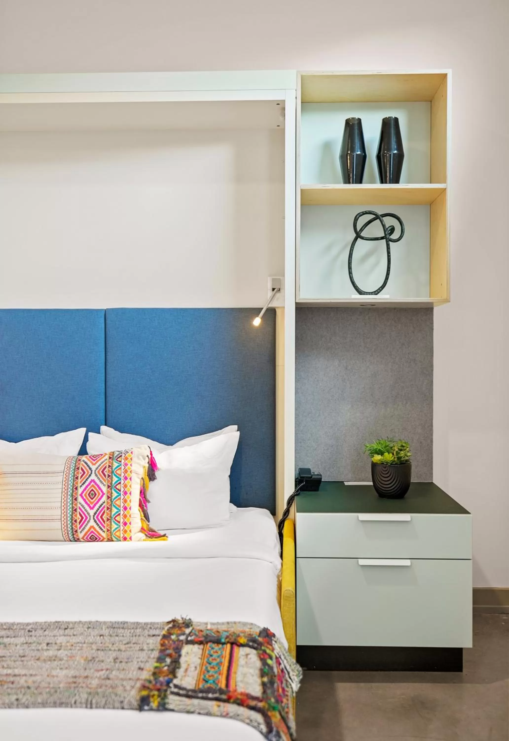 Bed in Placemakr Wedgewood-Houston - South Nashville