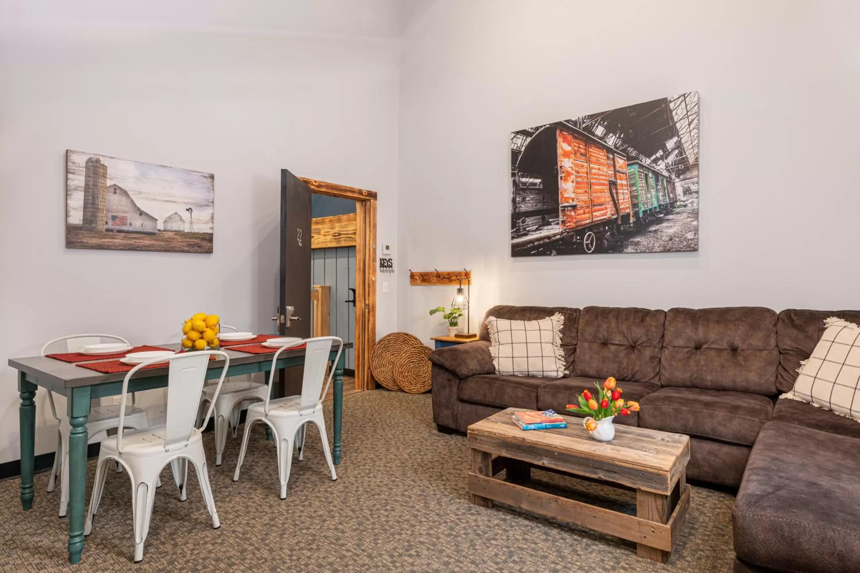 Living room, Seating Area in Mad River Lodge