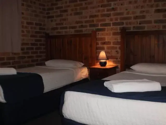 Bed in Lake Haven Motor Inn Bed in Lake Haven Motor Inn