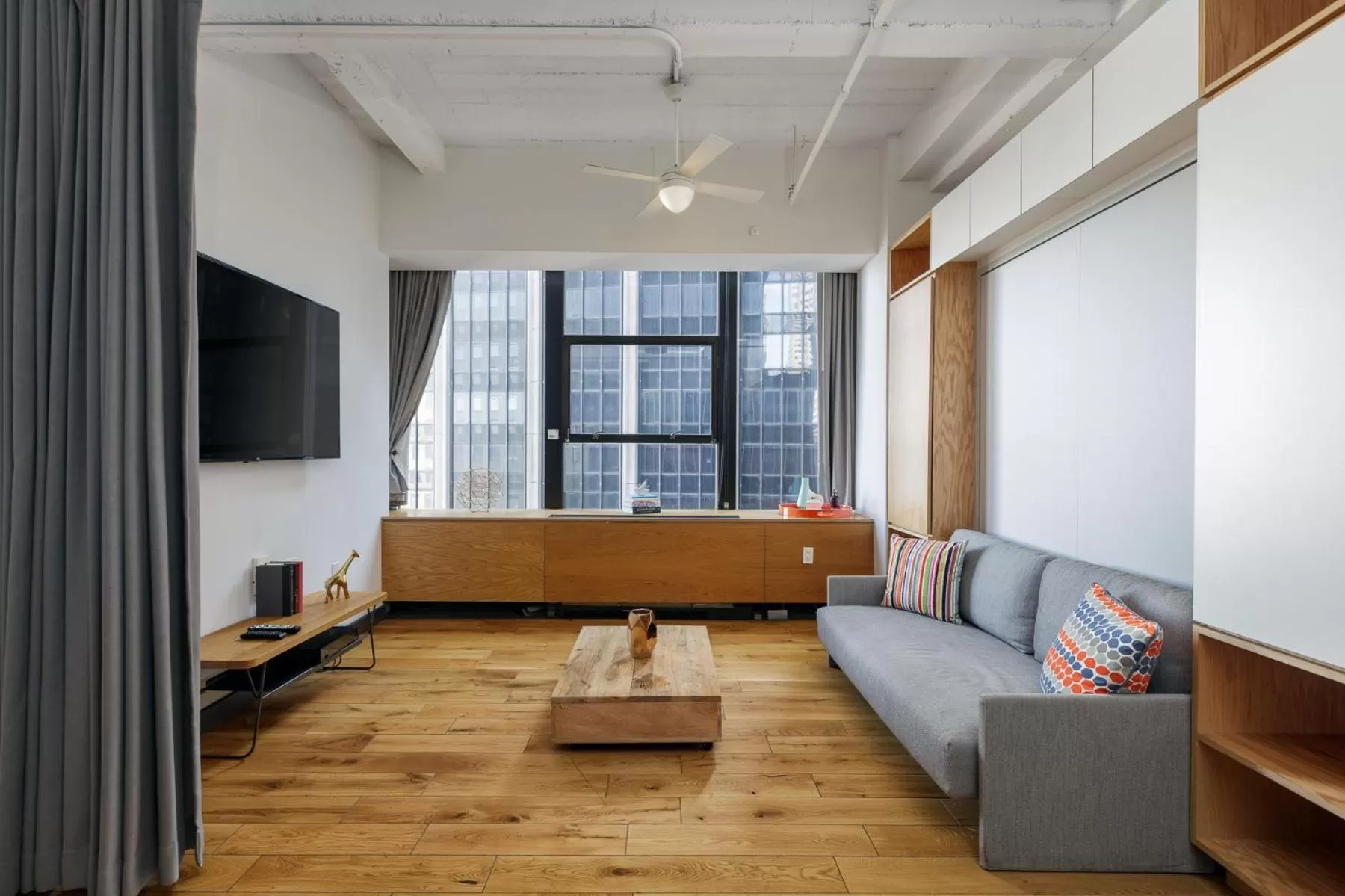 Living room in Placemakr Wall Street
