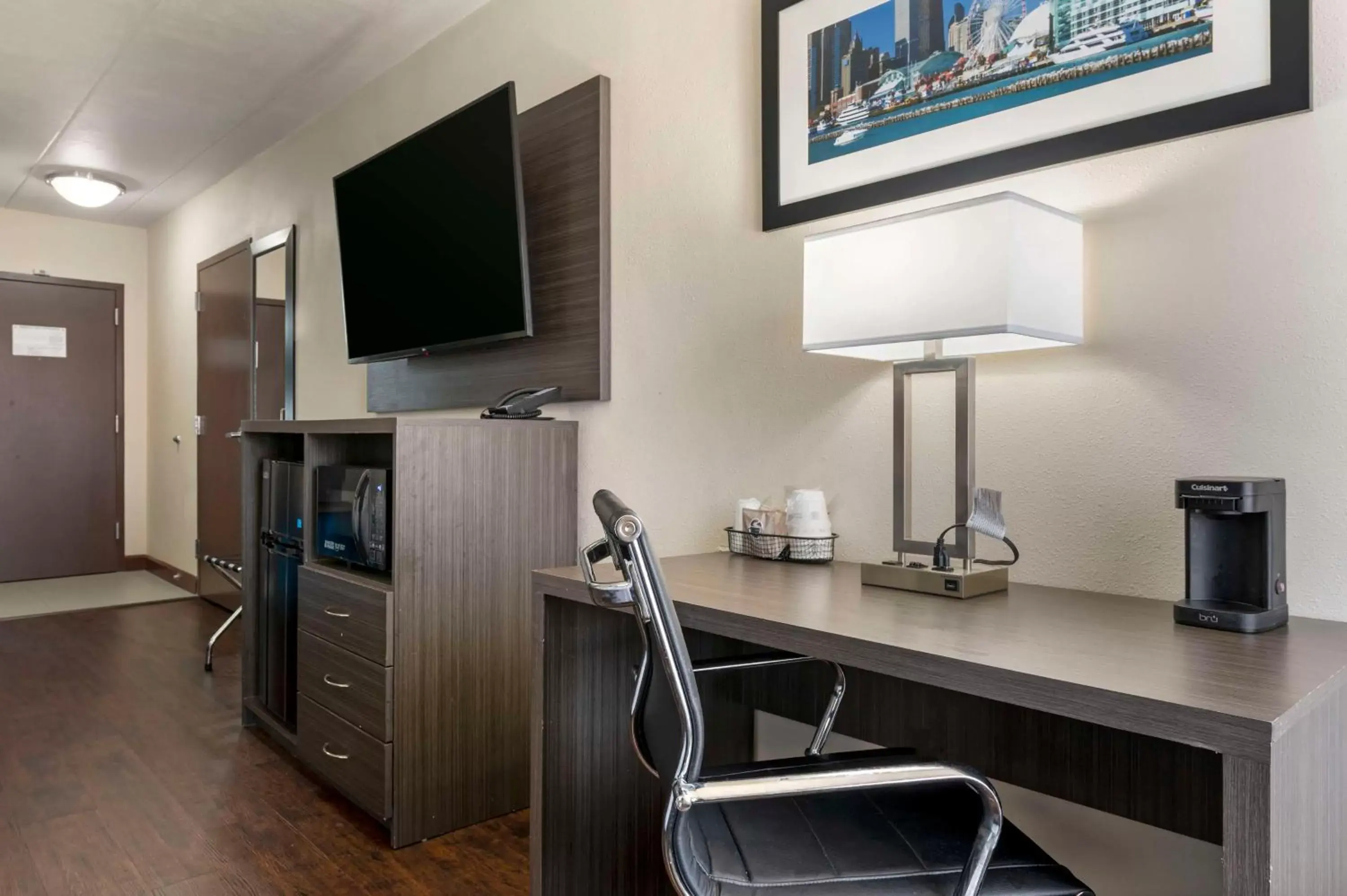 Queen Room with Two Queen Beds - Disability Access in Best Western Plus South Holland Chicago Southland Queen Room with Two Queen Beds - Disability Access in Best Western Plus South Holland Chicago Southland