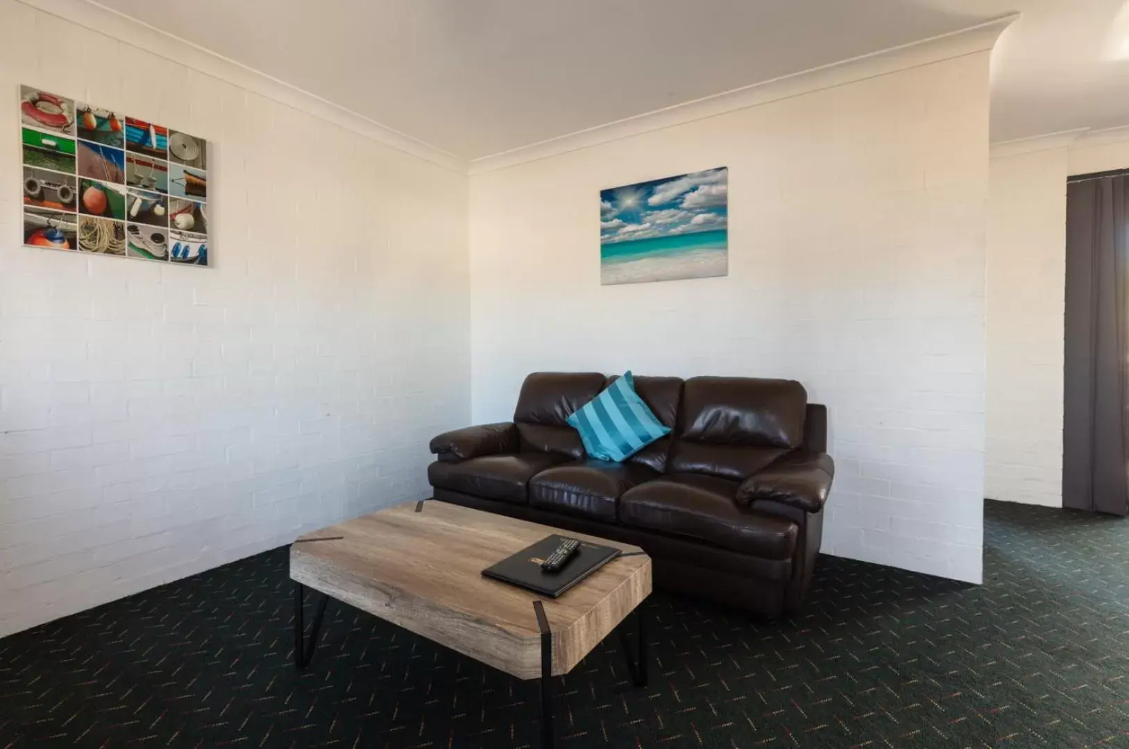 Living room, Seating Area in Sails Geraldton Accommodation