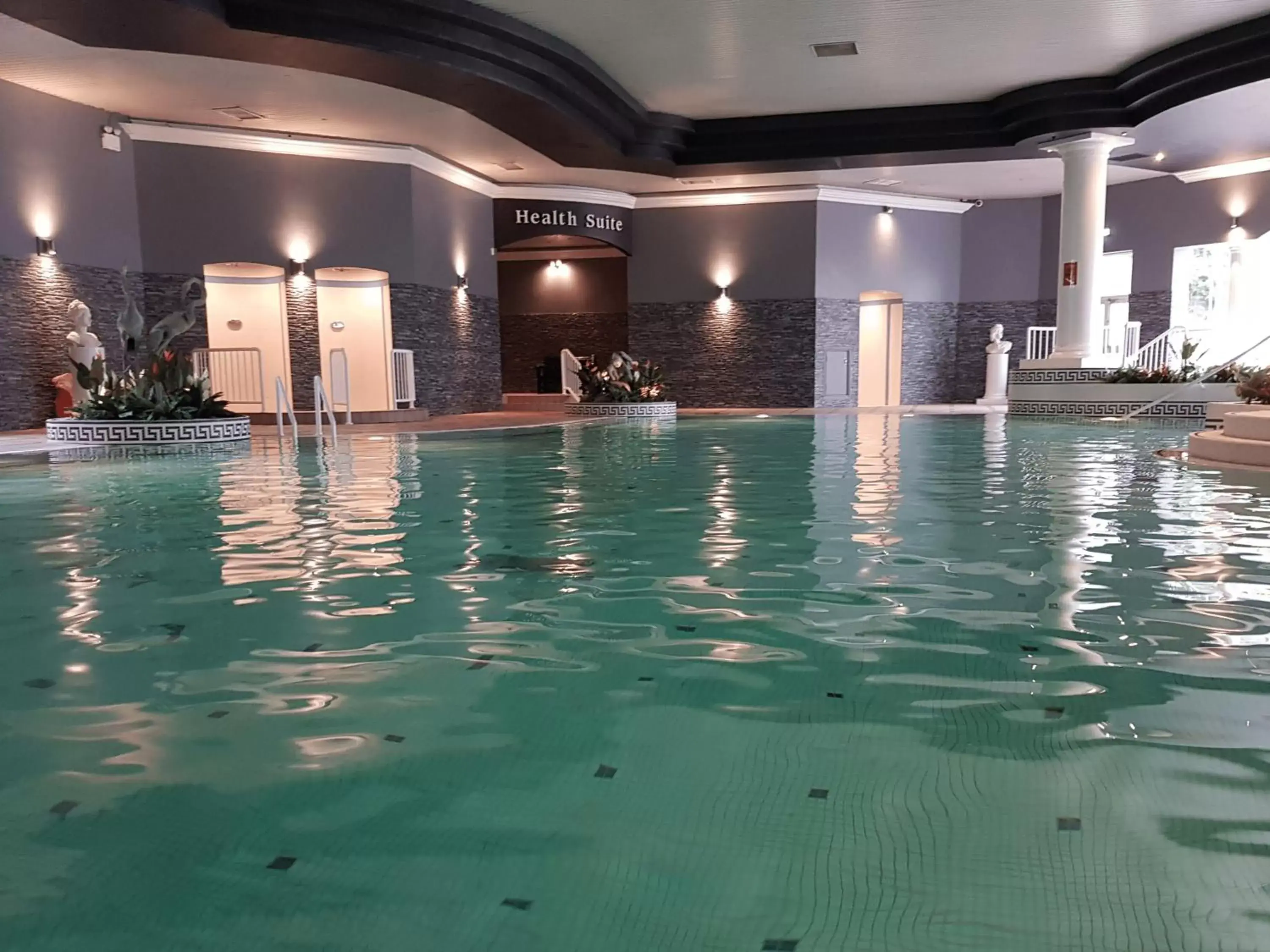 Swimming Pool in Rochestown Park Hotel