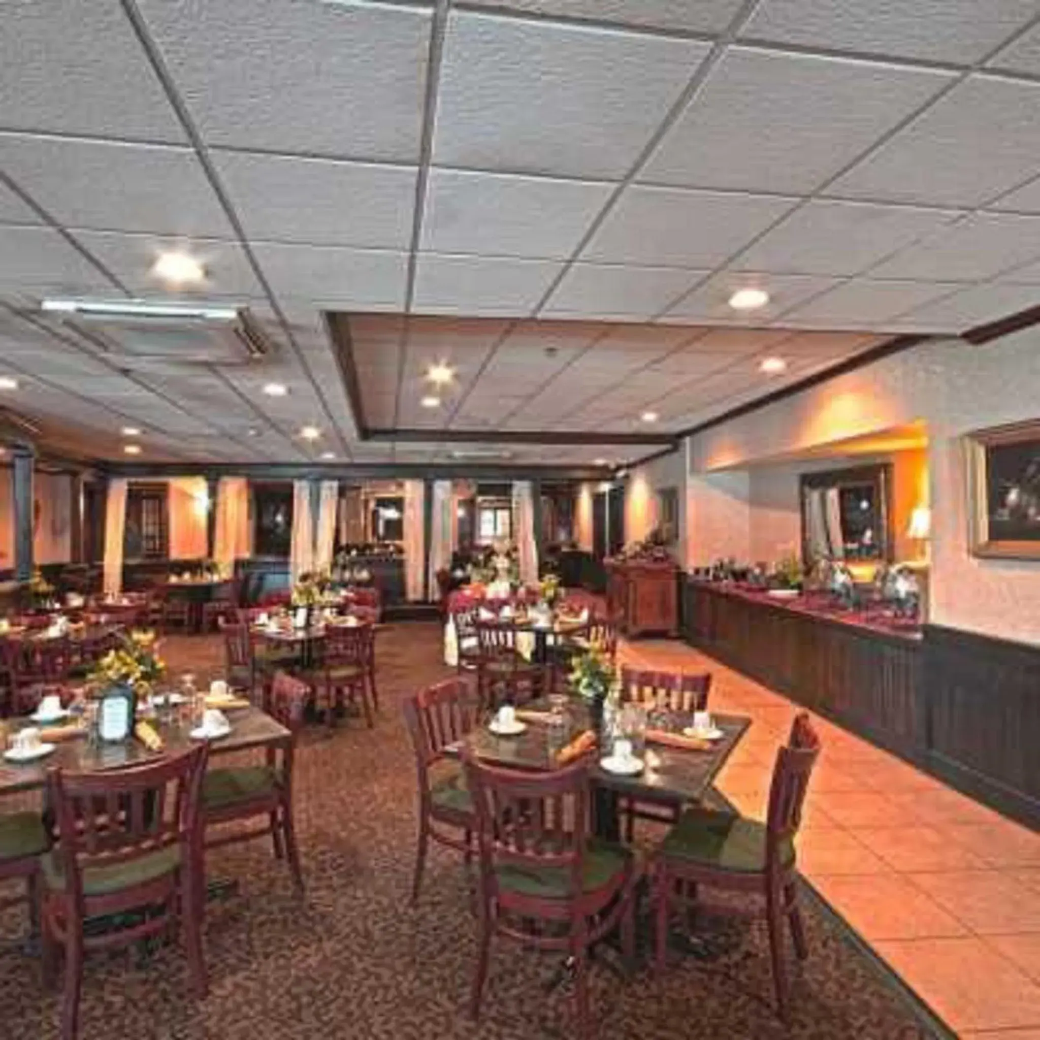 Restaurant/Places to Eat in The Inn at Reading Hotel & Conference Center