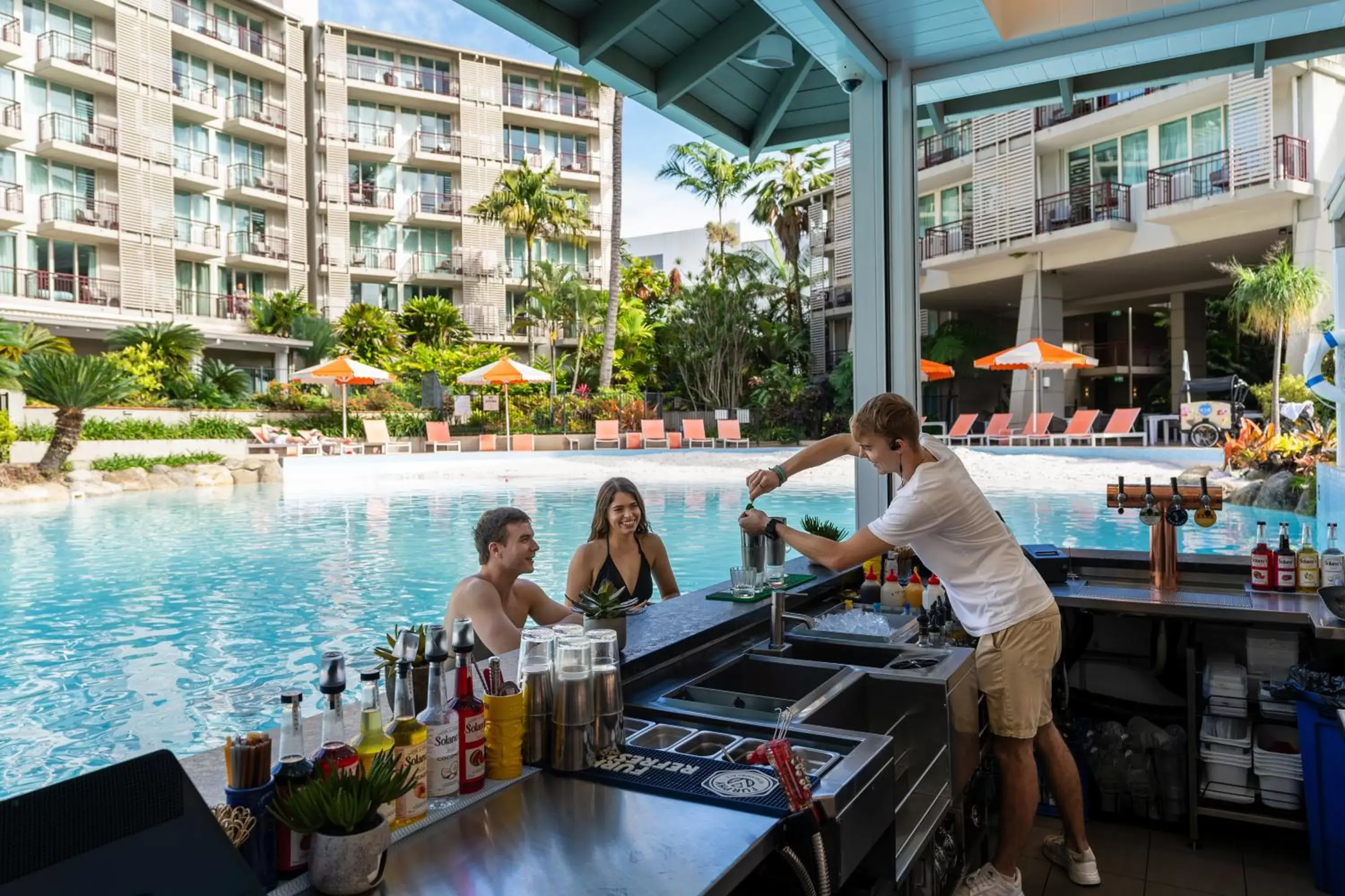 Swimming pool in Novotel Cairns Oasis Resort