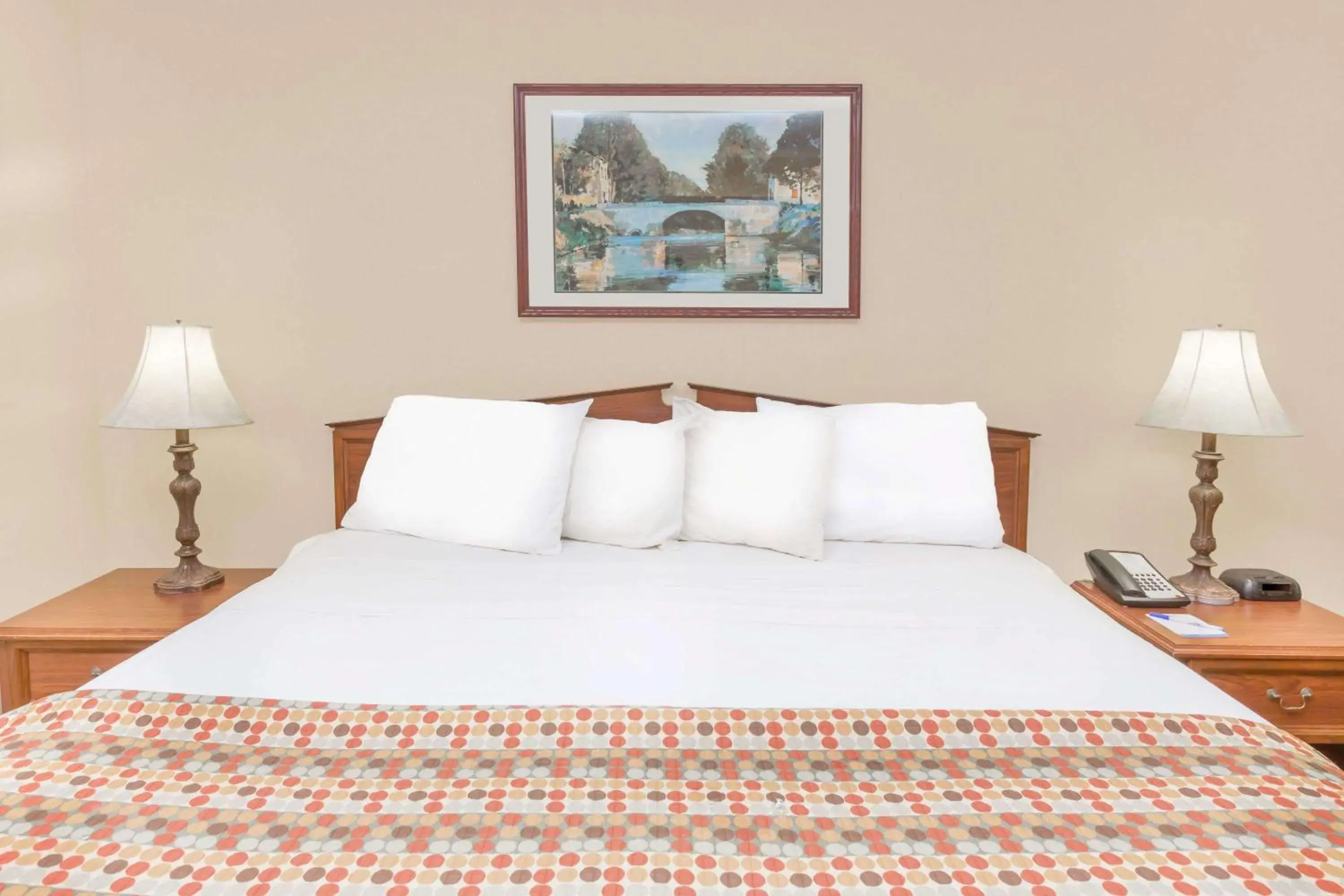 Photo of the whole room, Bed in Baymont by Wyndham Grenada