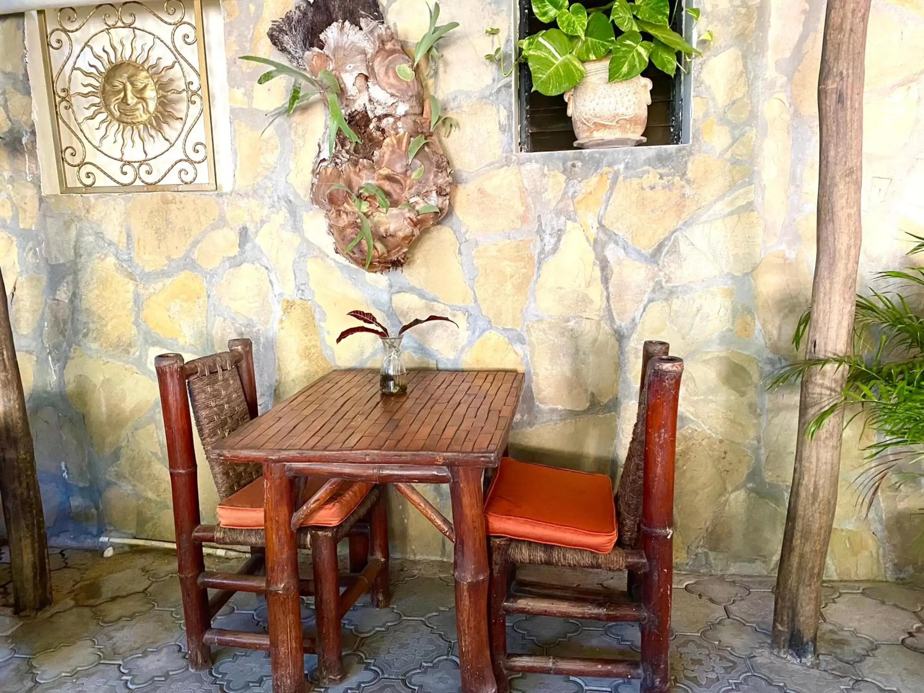 Lounge or bar, Dining Area in Hotel Alegria