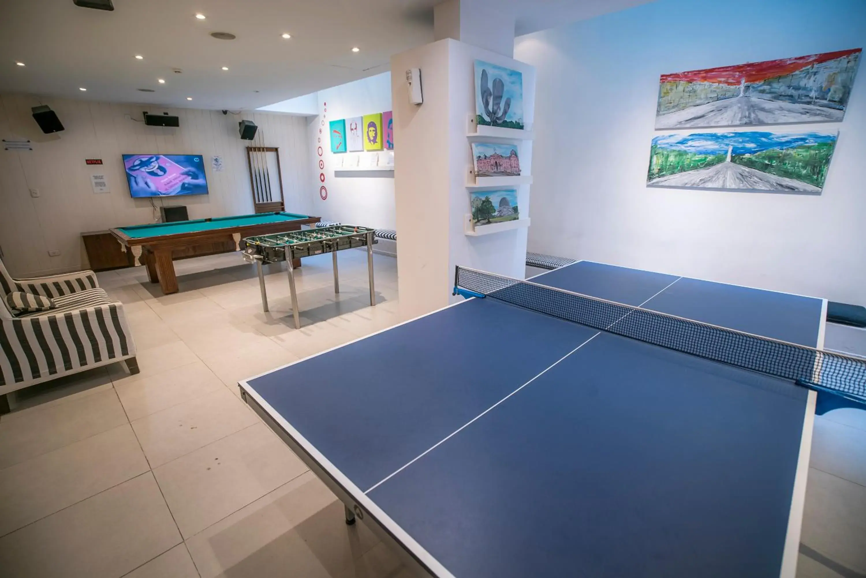 Game Room, Table Tennis in America Del Sur Hostel Buenos Aires