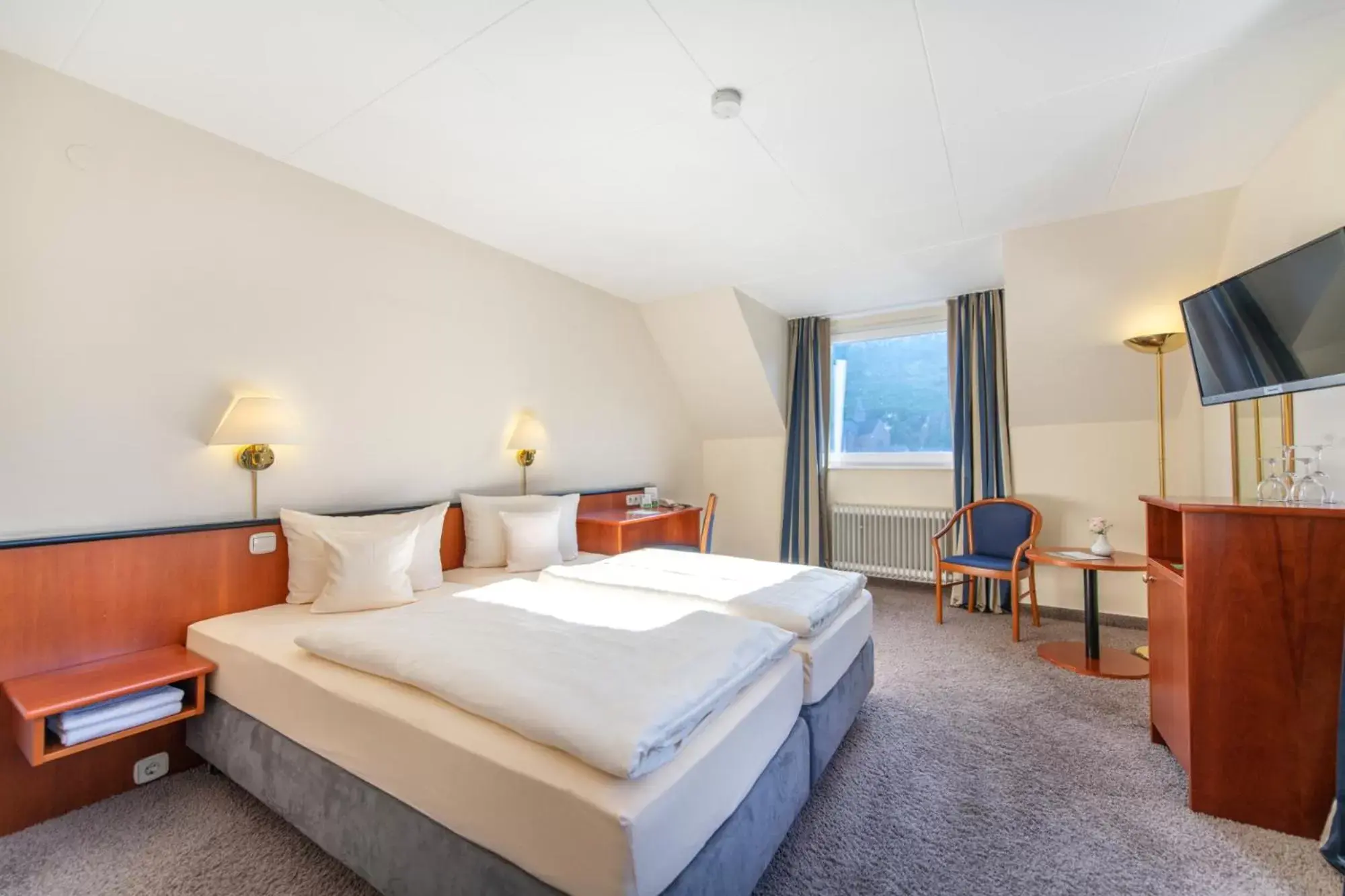 Double Room with Moselle View in Hotel Karl Müller