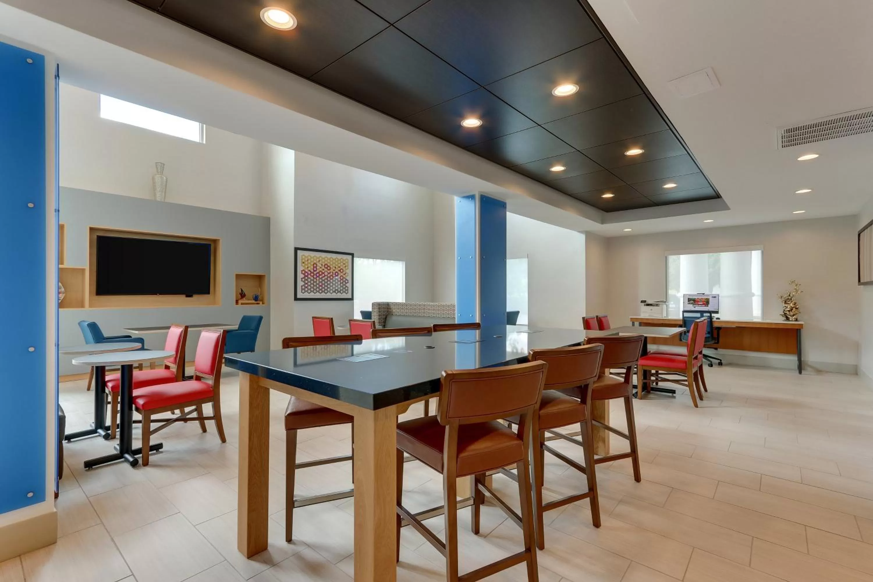 Breakfast, Restaurant/Places to Eat in Holiday Inn Express Hotel & Suites Corbin, an IHG Hotel