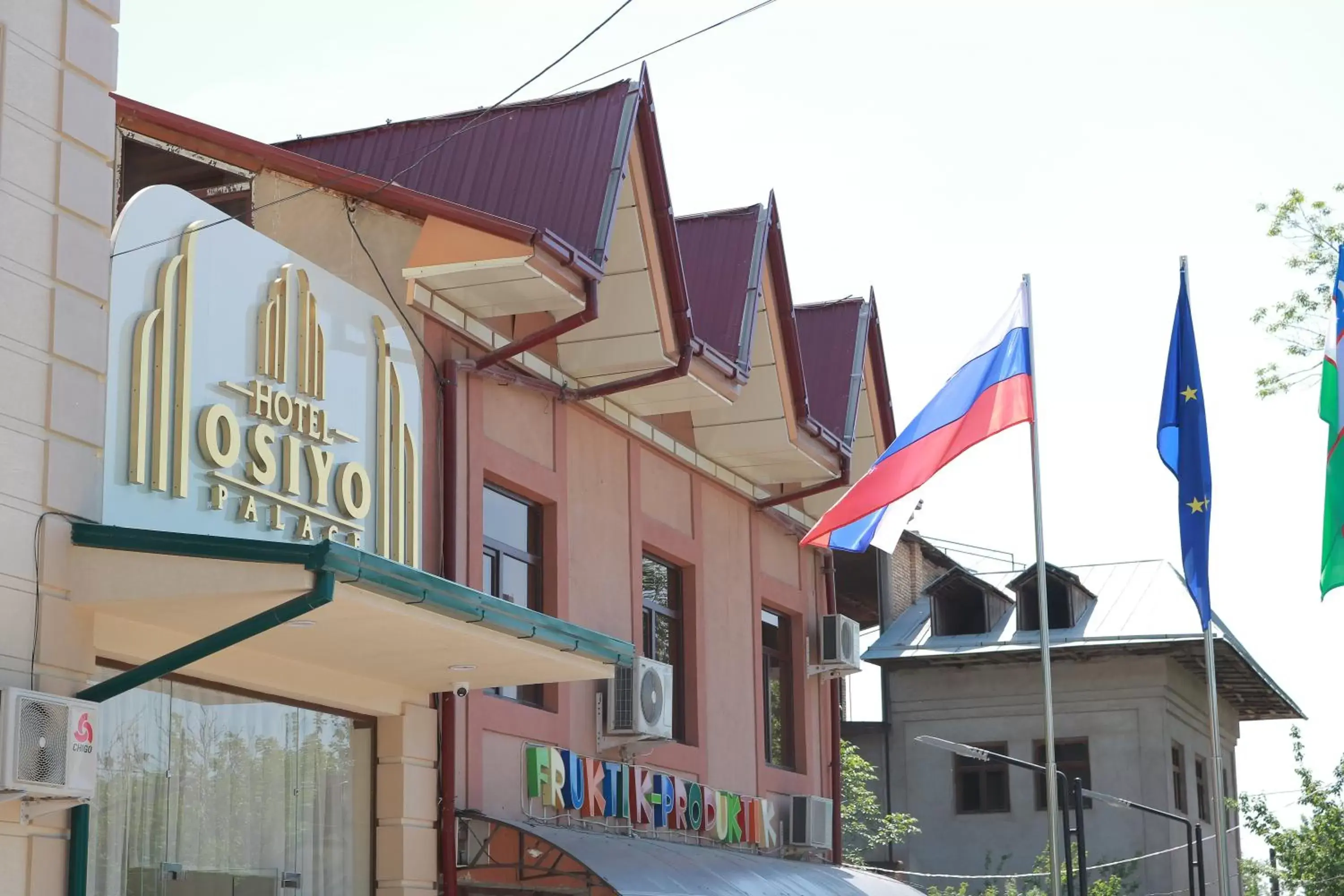 Property building in Osiyo Palace Property building in Osiyo Palace