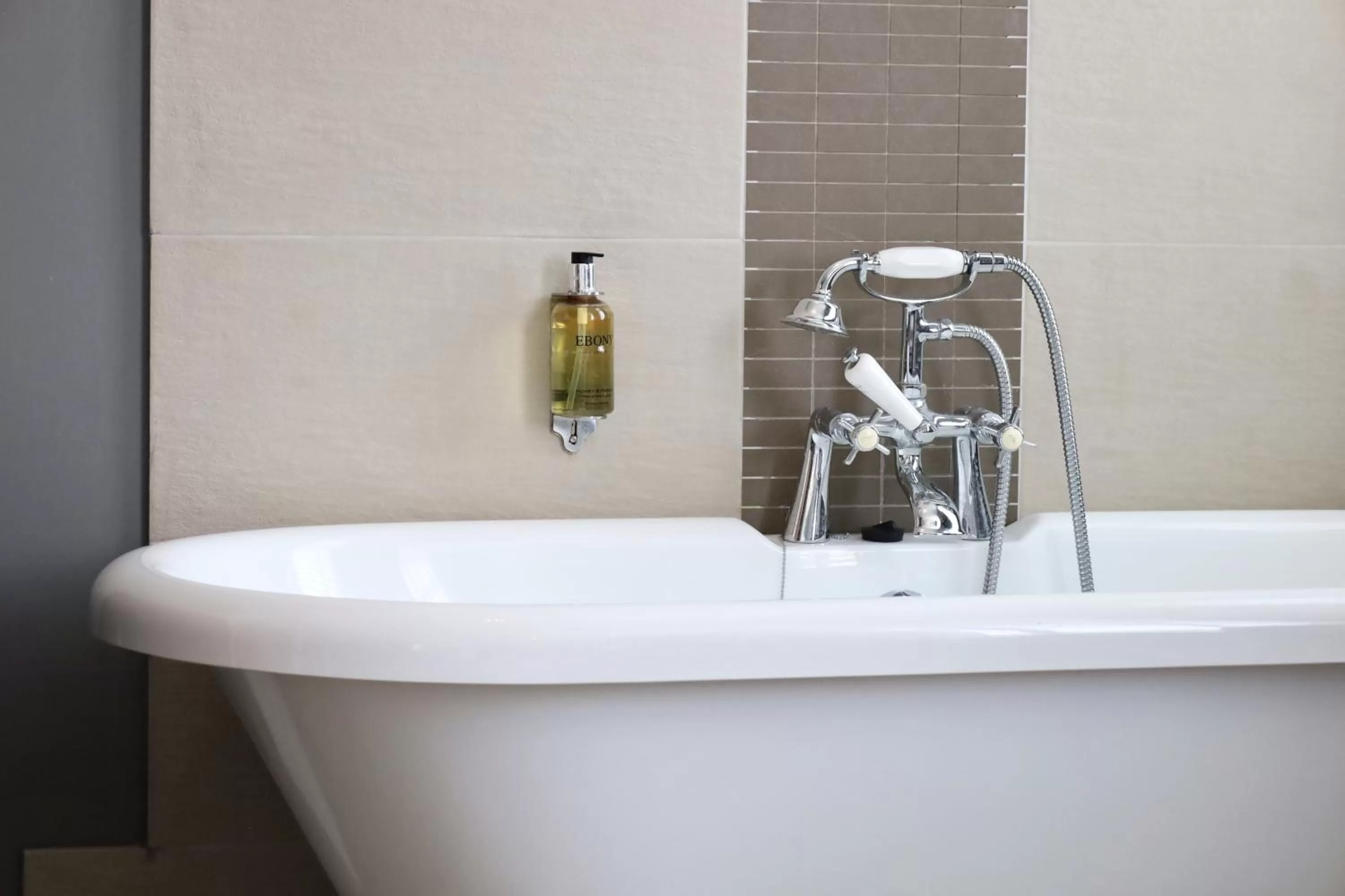 Bath in Brighton Inn Boutique Guest Accommodation