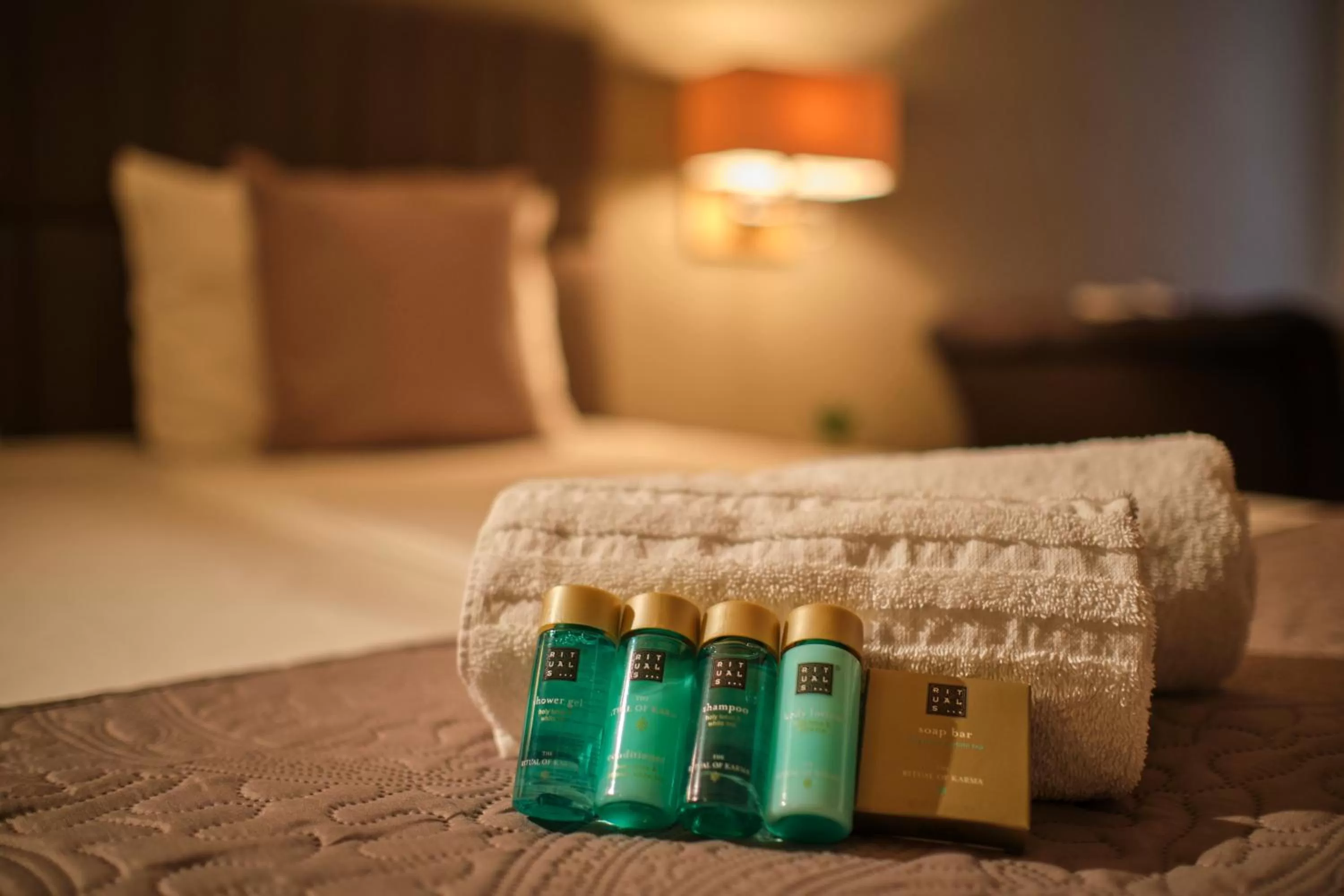 Bathroom, Bed in Parkhotel Schmallenberg